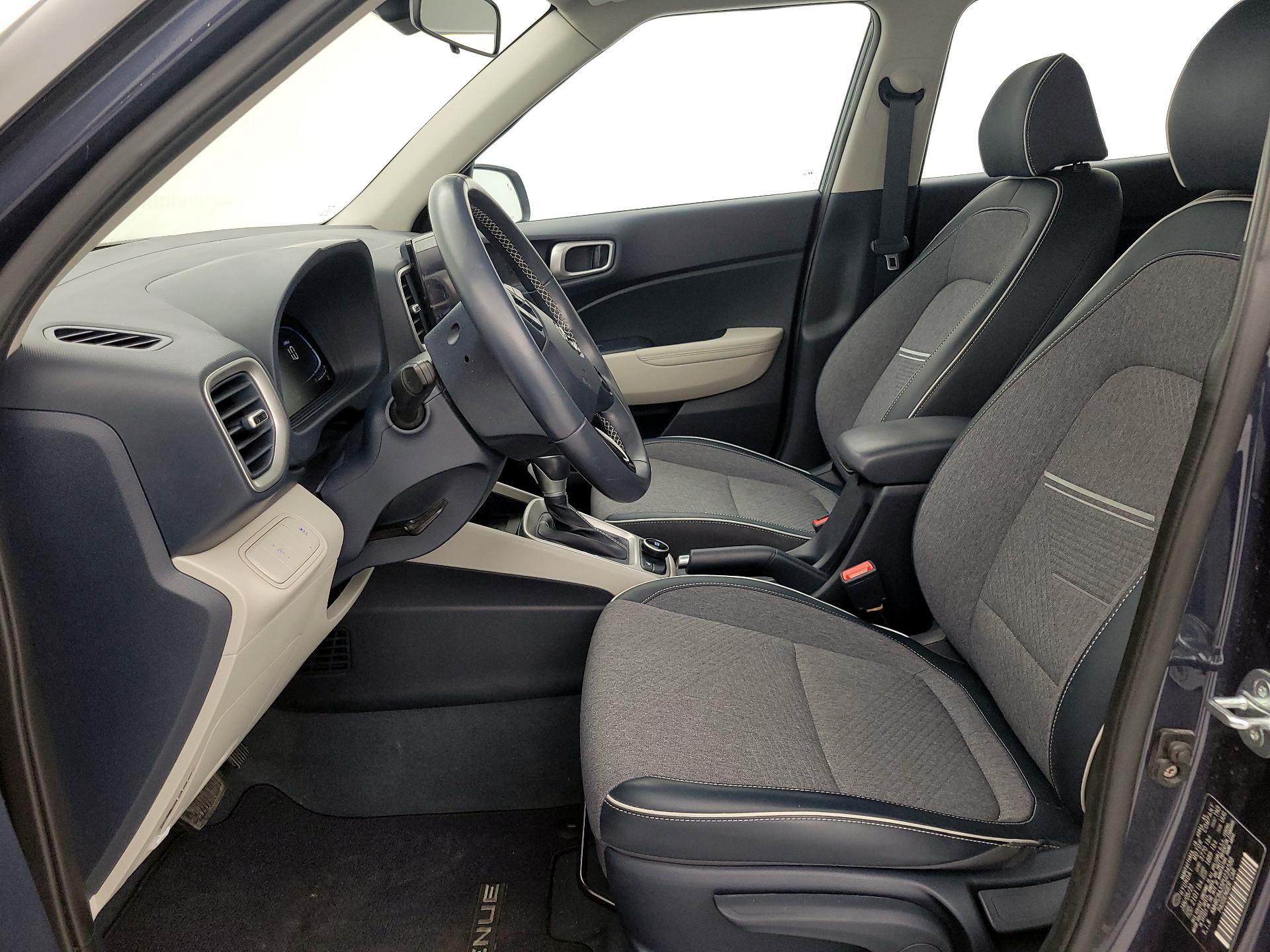 Thumbnail: 2023 Hyundai Venue - 11