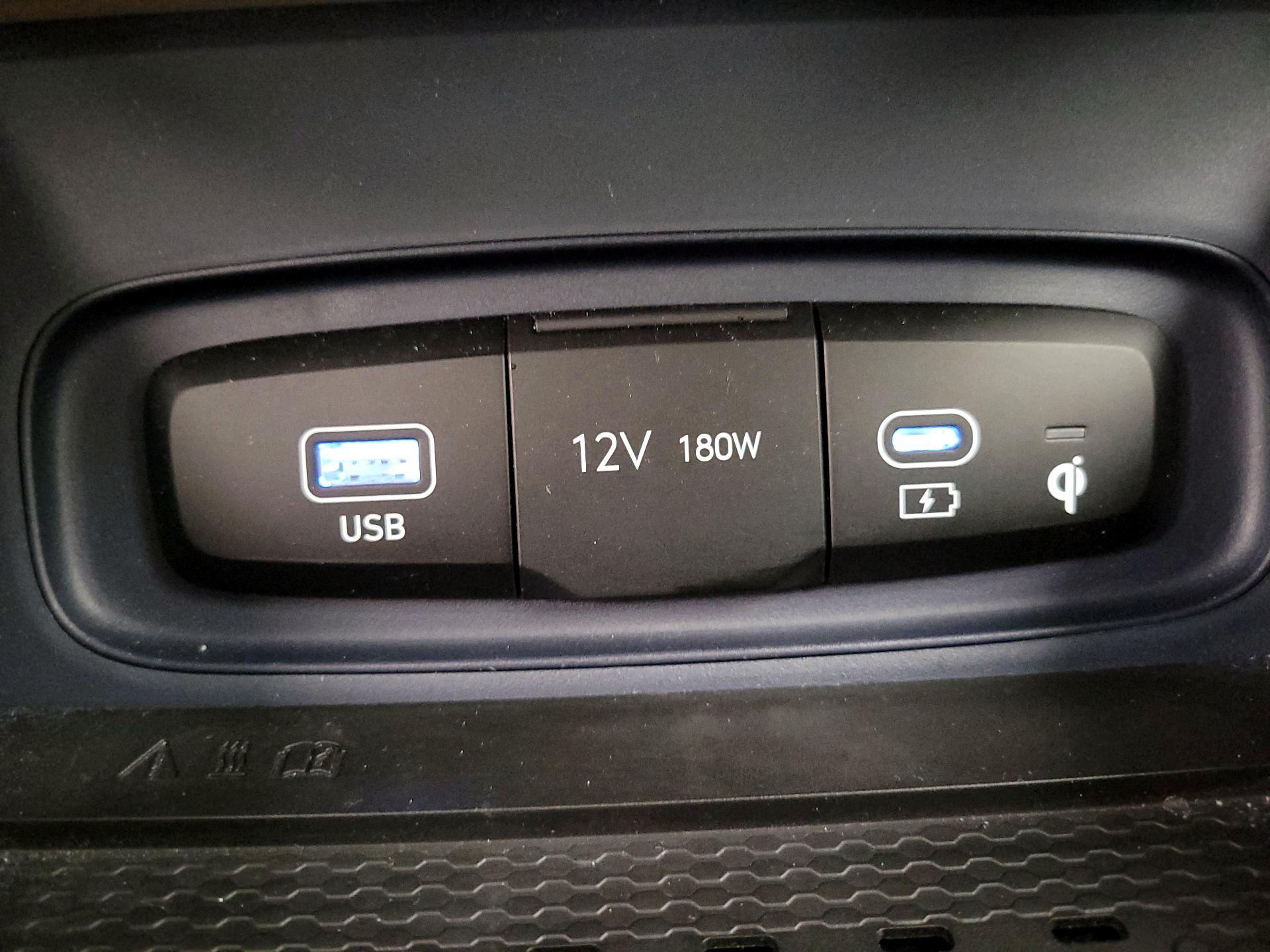 Thumbnail: 2023 Hyundai Venue - 19