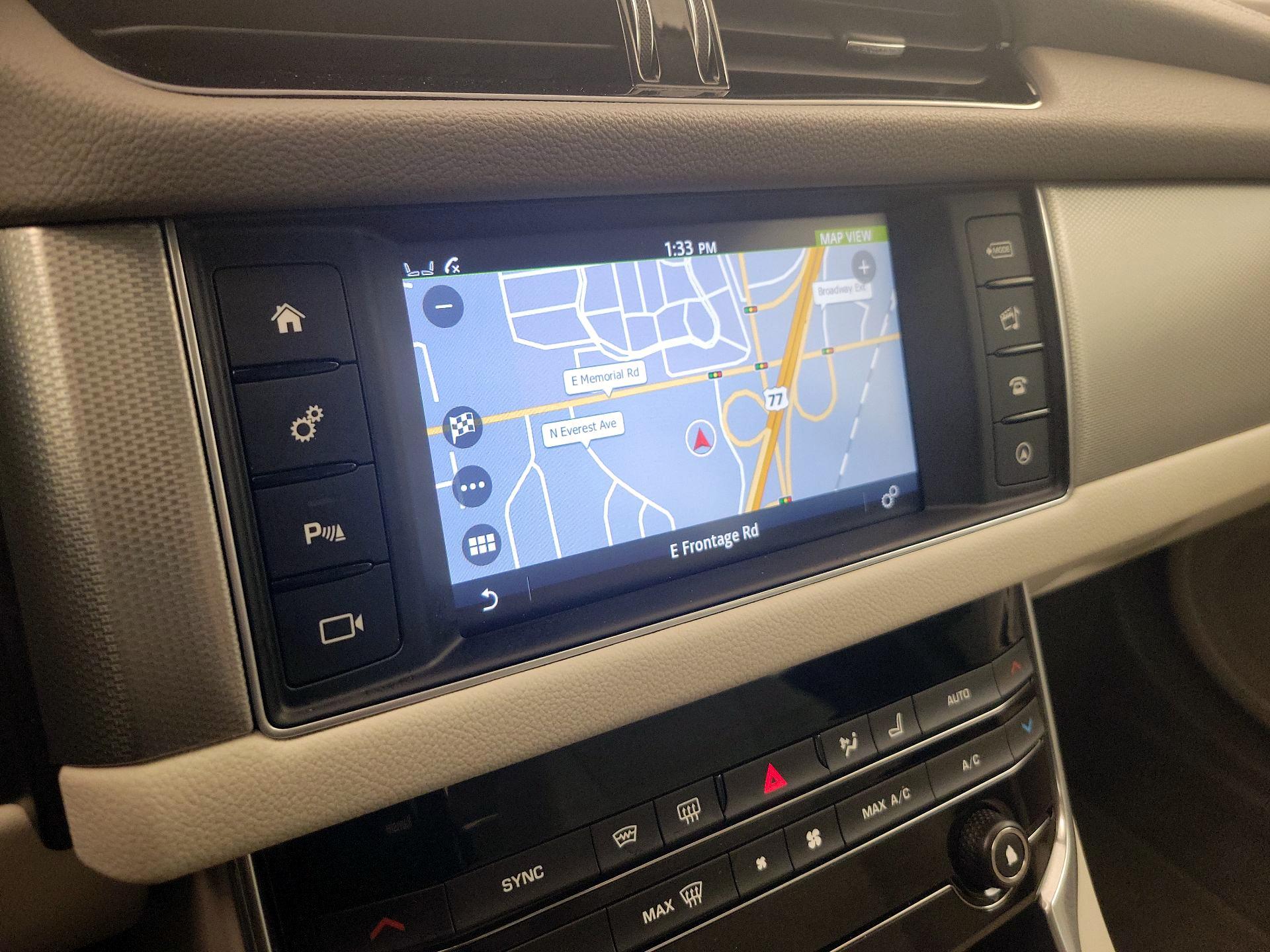 Thumbnail: 2018 Jaguar XF - 14