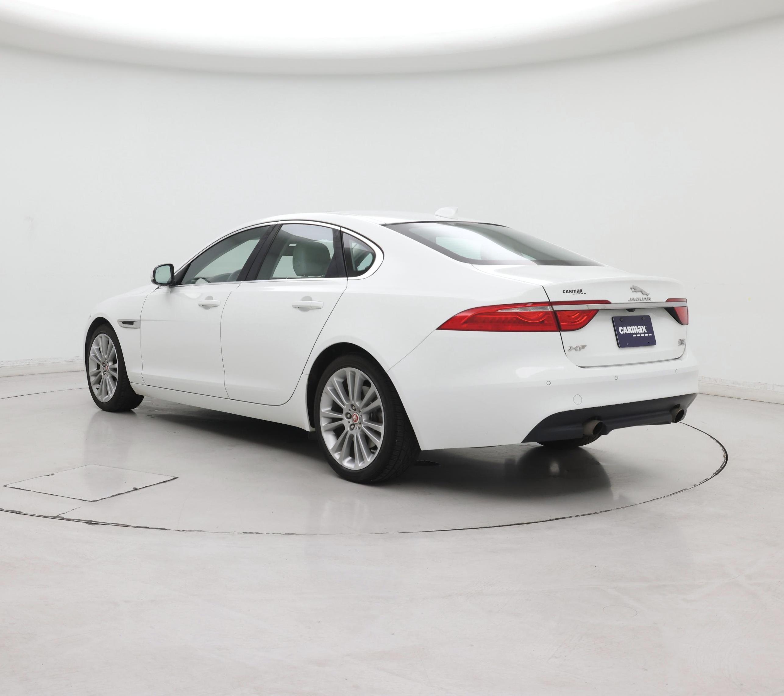 Thumbnail: 2018 Jaguar XF - 2
