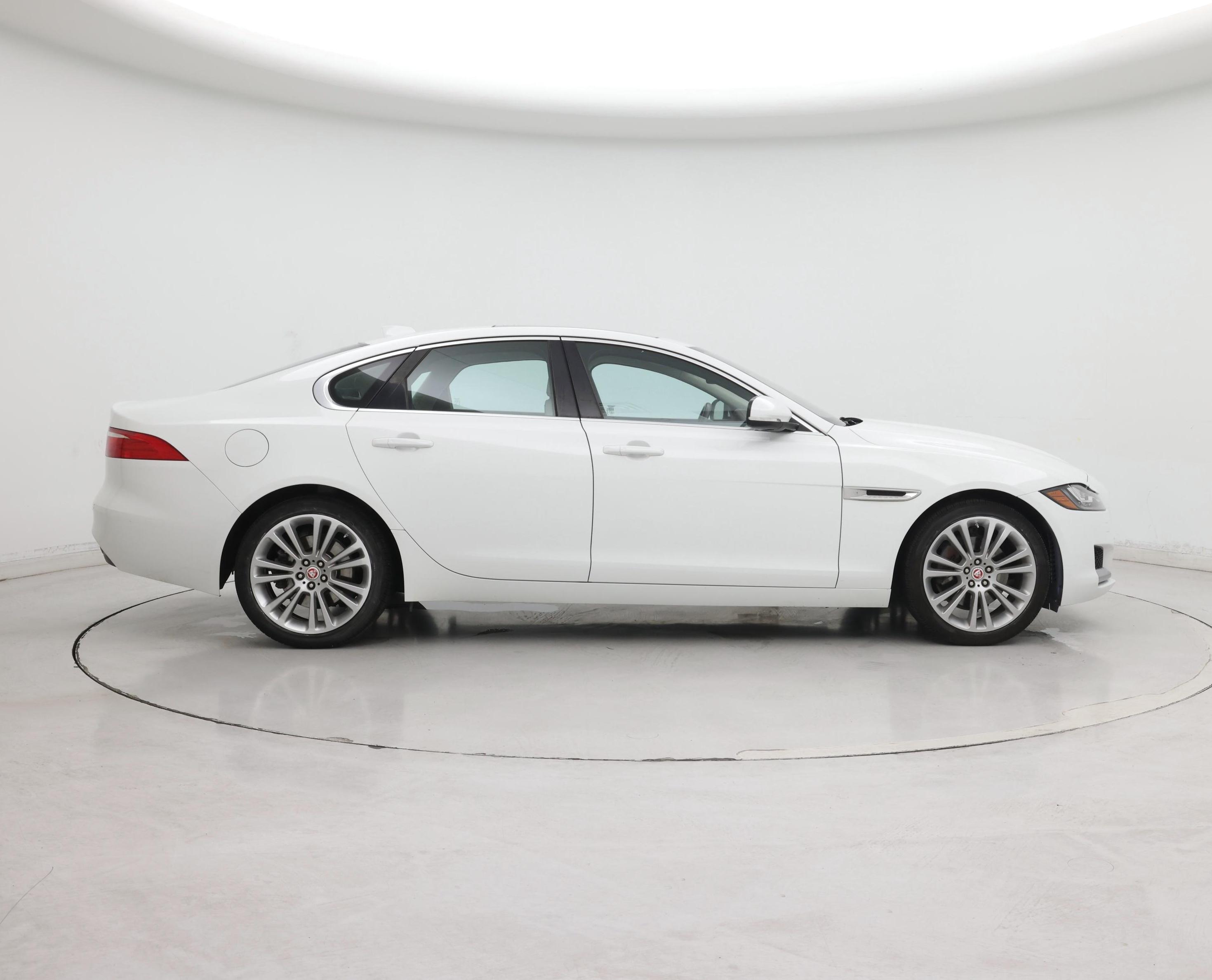 Thumbnail: 2018 Jaguar XF - 7