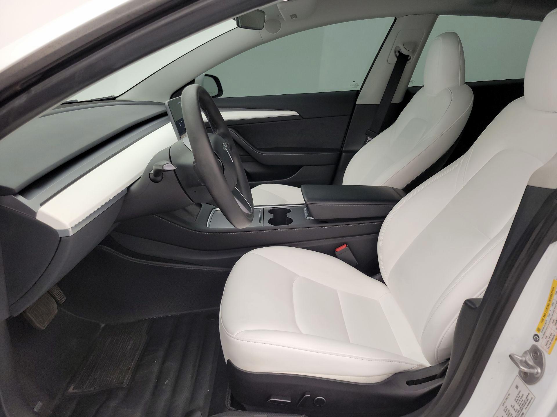 Thumbnail: 2023 Tesla Model 3 - 11