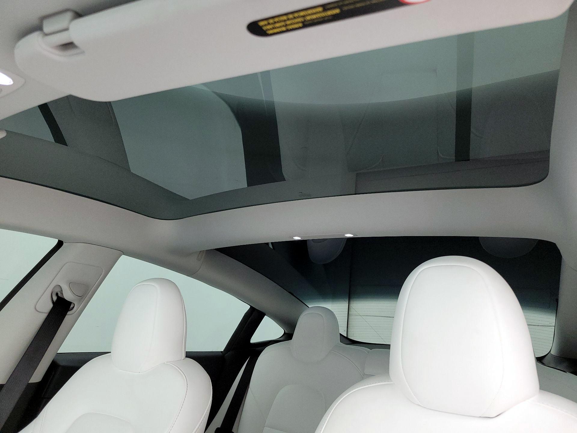 Thumbnail: 2023 Tesla Model 3 - 19