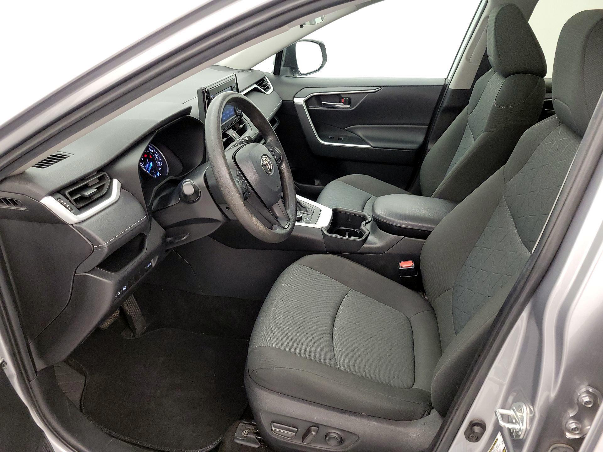 Thumbnail: 2022 Toyota RAV4 - 11