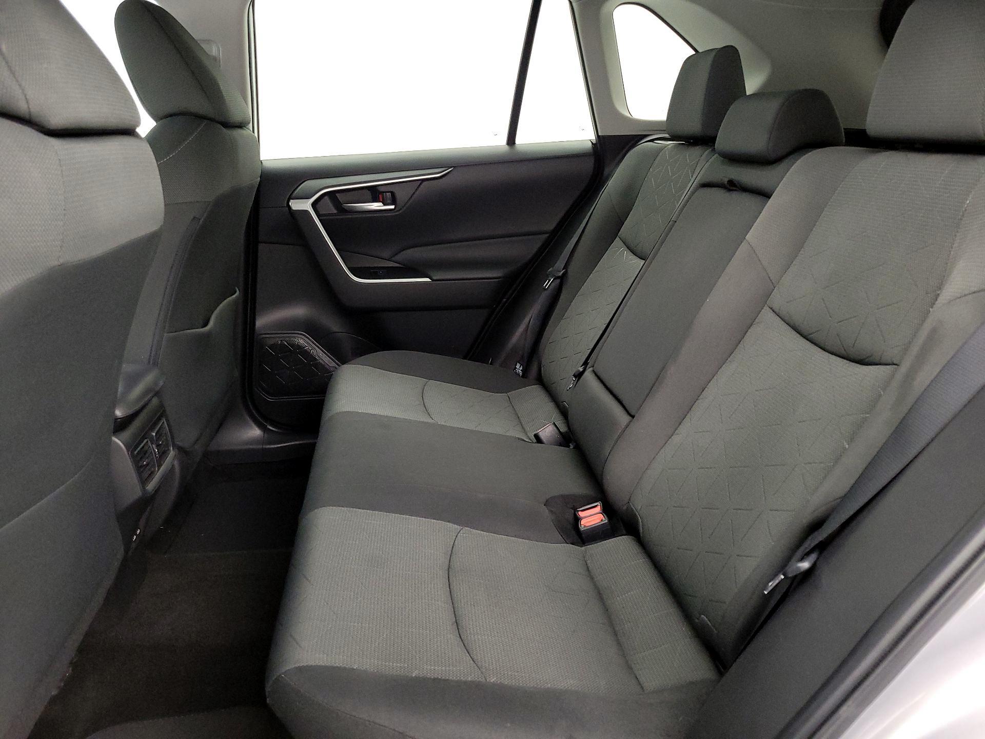 Thumbnail: 2022 Toyota RAV4 - 20