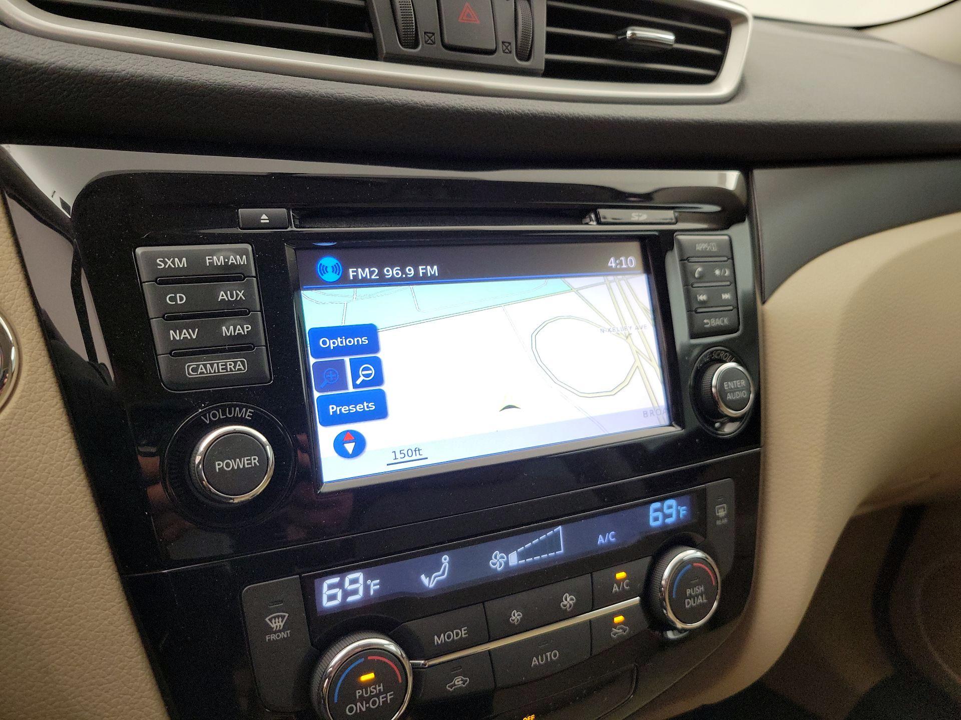 Thumbnail: 2016 Nissan Rogue - 14