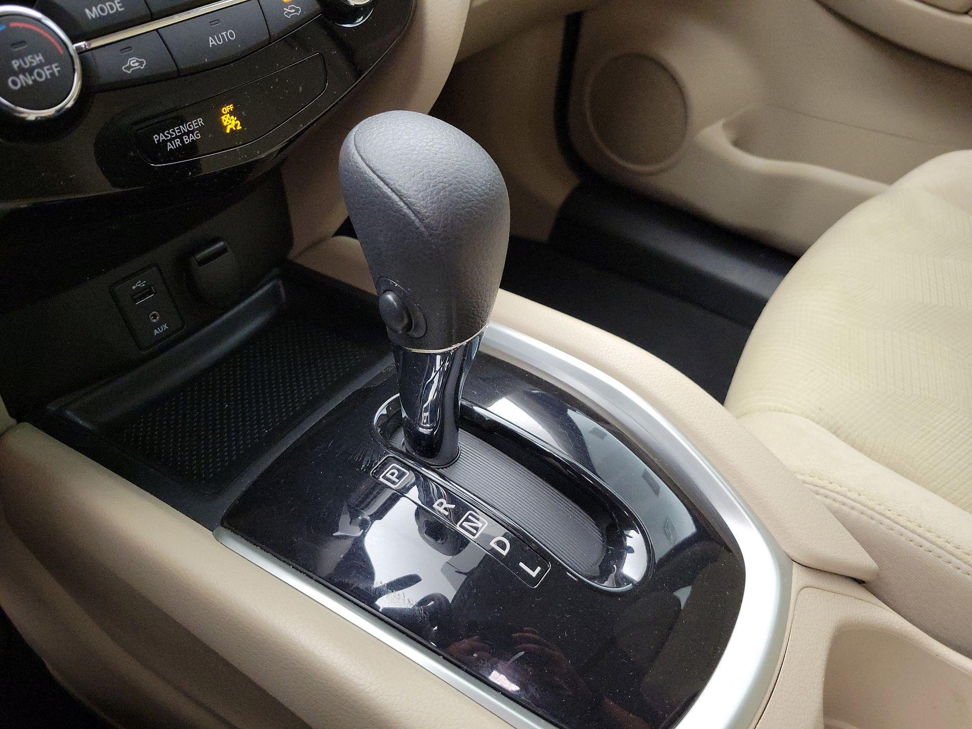 Thumbnail: 2016 Nissan Rogue - 18