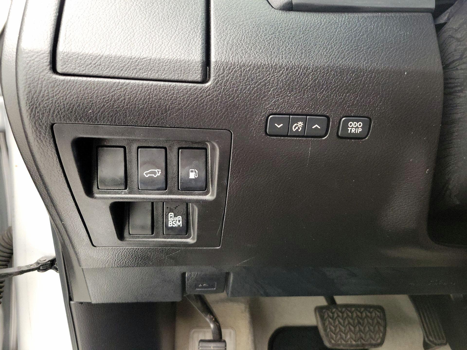 Thumbnail: 2015 Lexus RX - 13