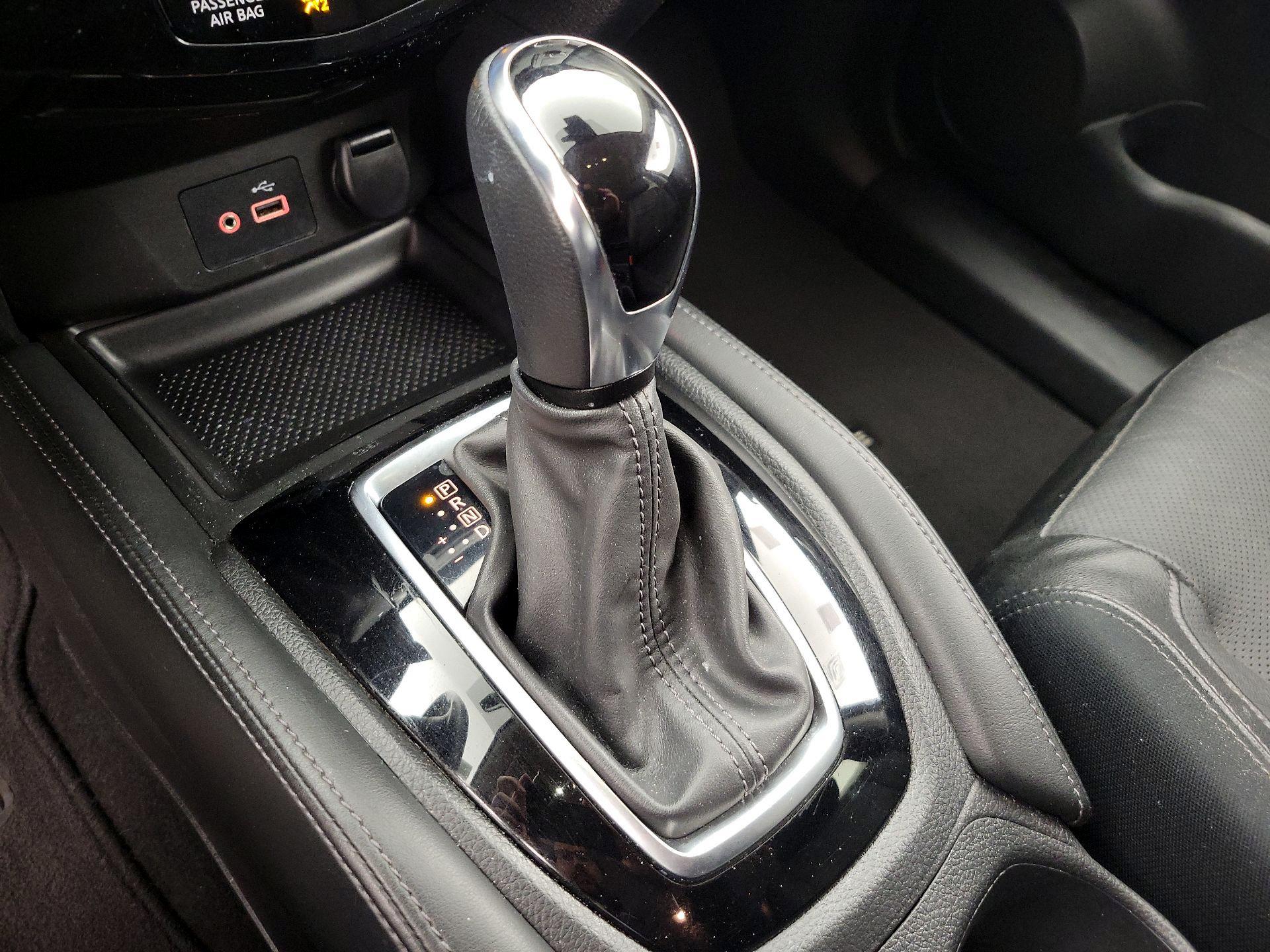 Thumbnail: 2018 Nissan Rogue - 18