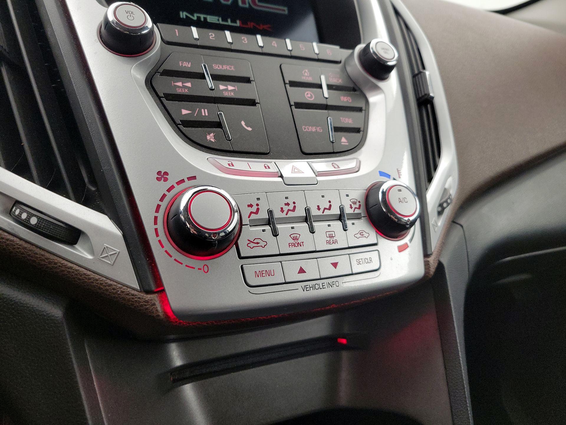 Thumbnail: 2015 GMC Terrain - 15