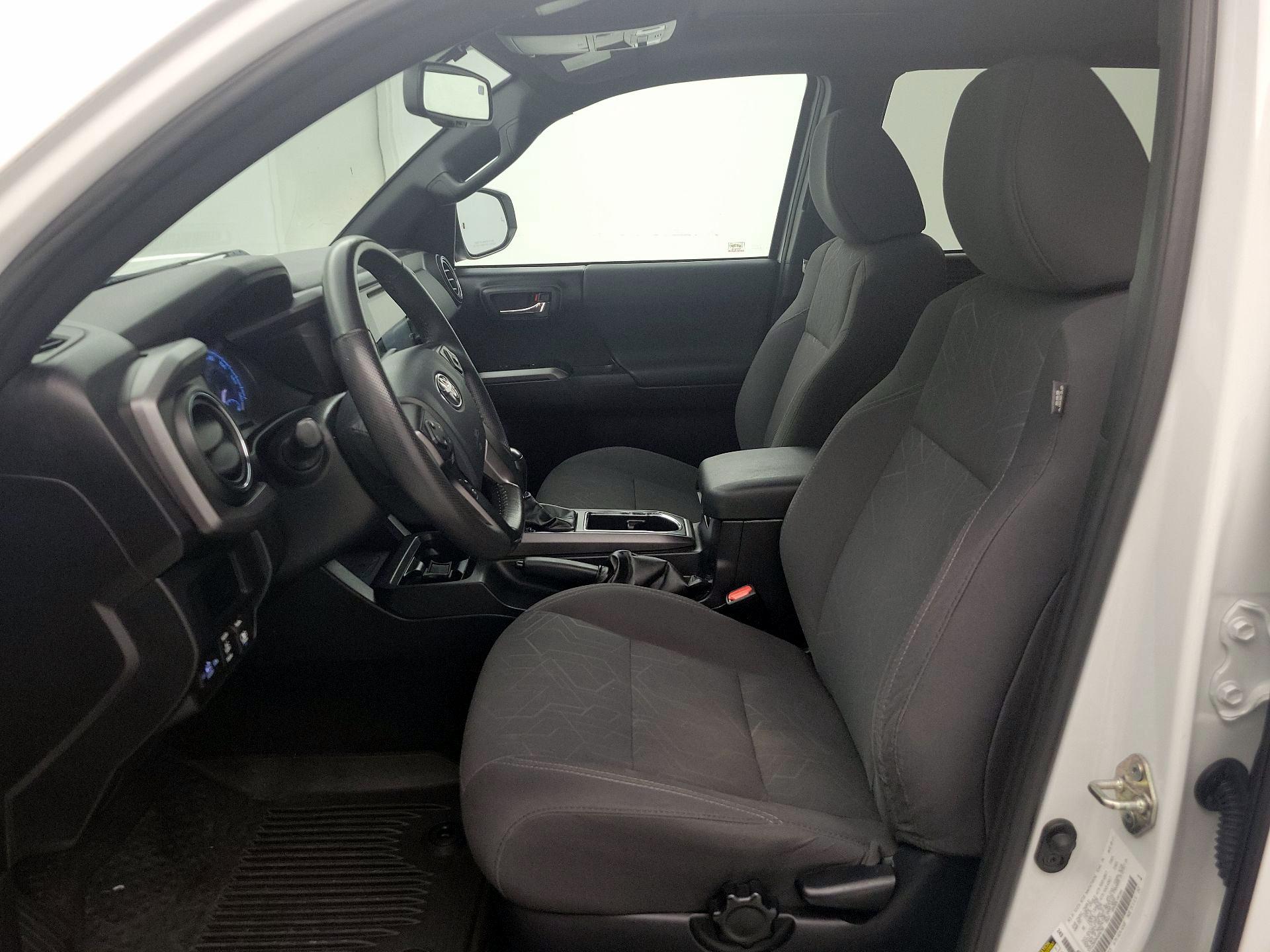 Thumbnail: 2017 Toyota Tacoma - 11