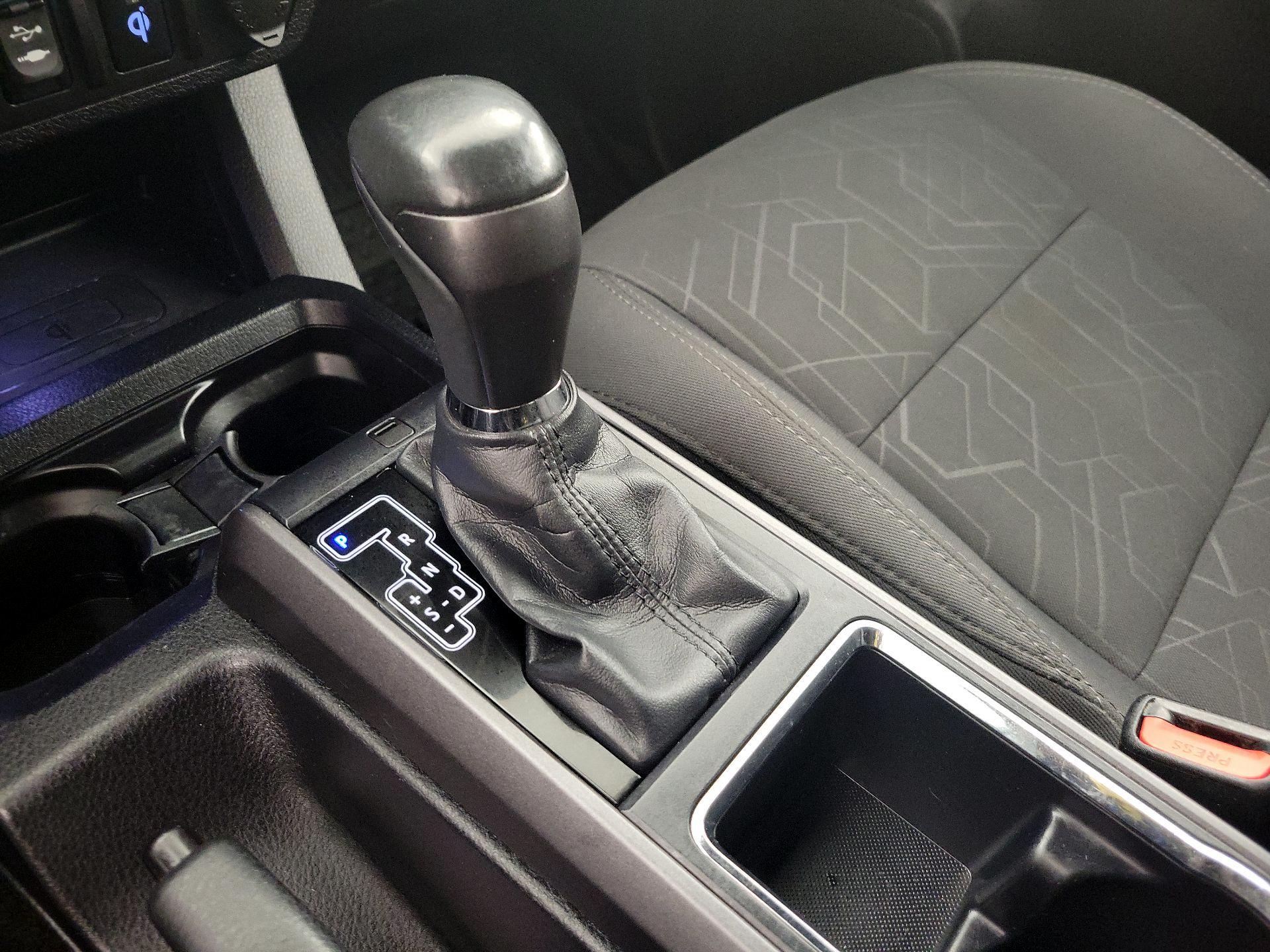 Thumbnail: 2017 Toyota Tacoma - 17