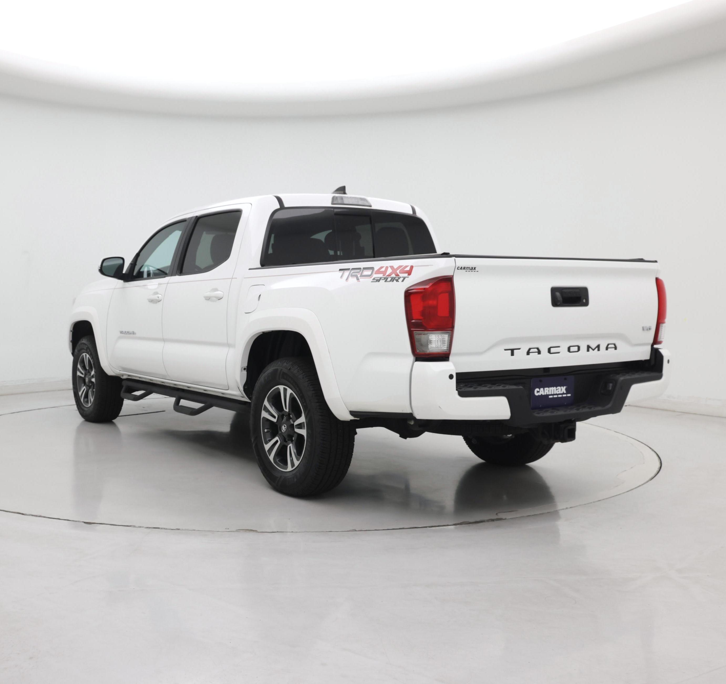 Thumbnail: 2017 Toyota Tacoma - 2