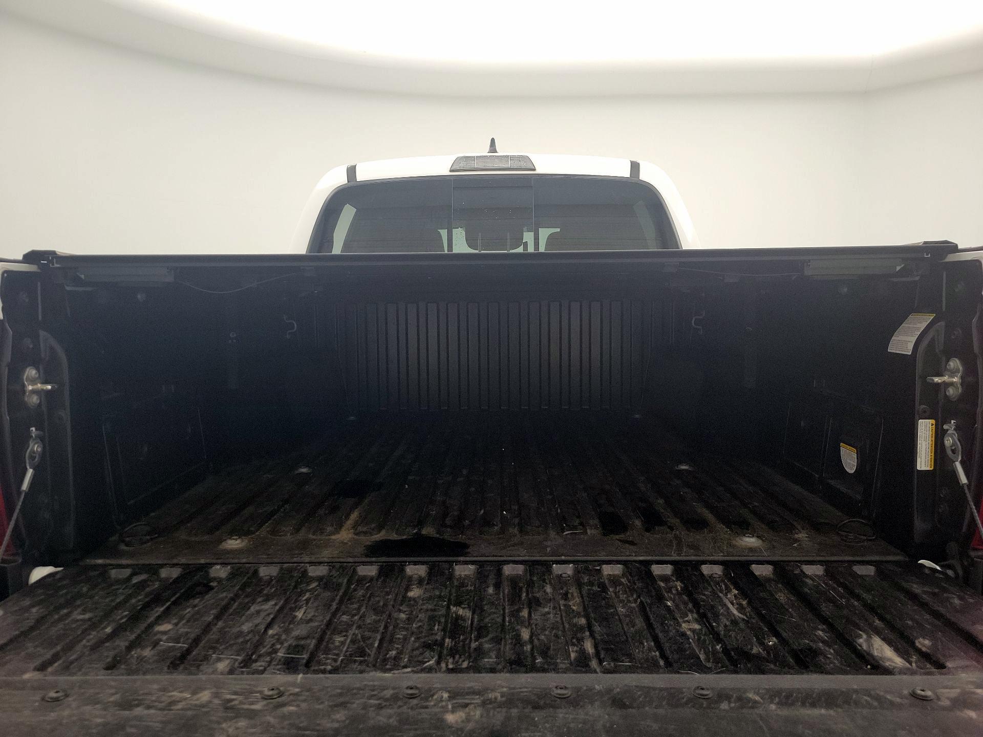 Thumbnail: 2017 Toyota Tacoma - 20