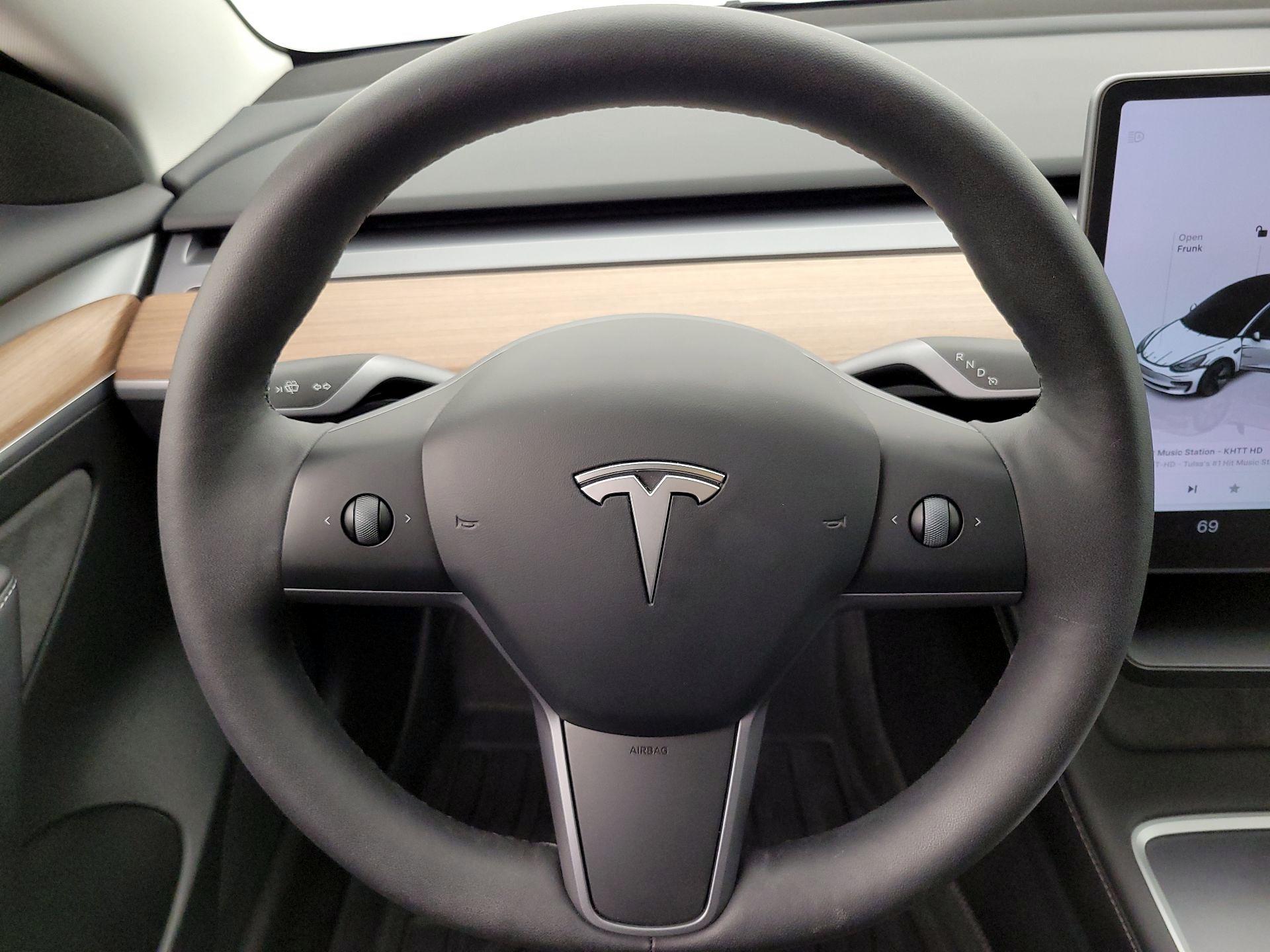 Thumbnail: 2023 Tesla Model 3 - 10