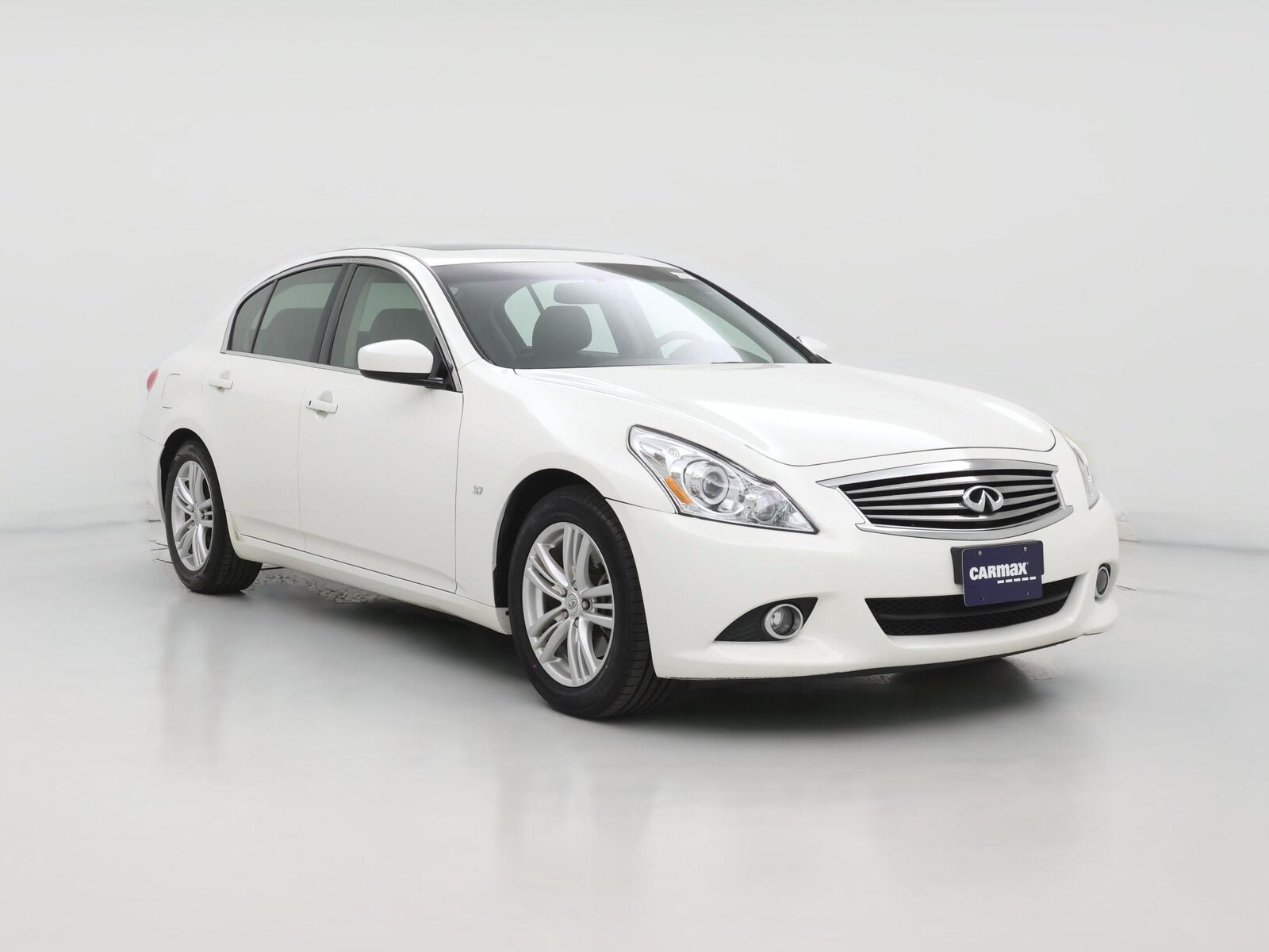 2015 INFINITI Q40 Base