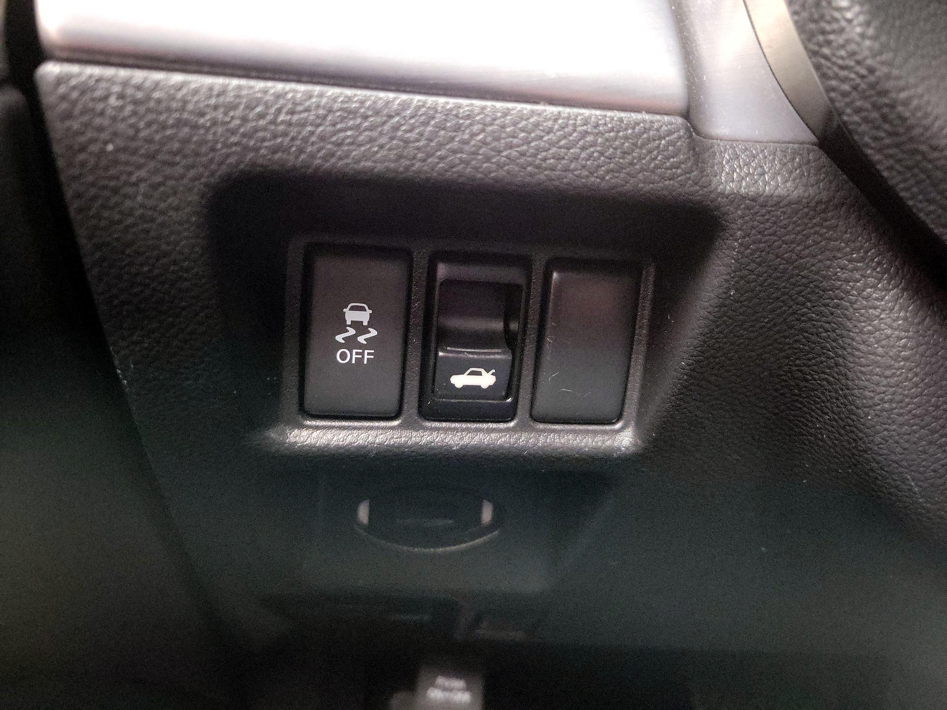 Thumbnail: 2015 INFINITI  - 13