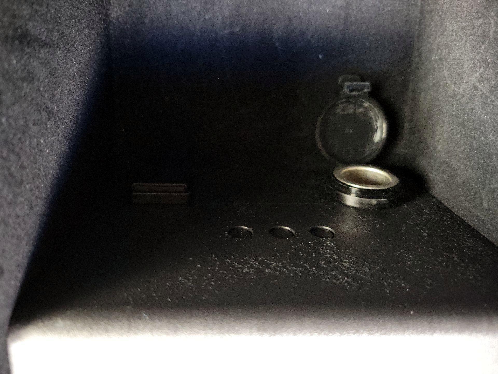 Thumbnail: 2015 INFINITI  - 18