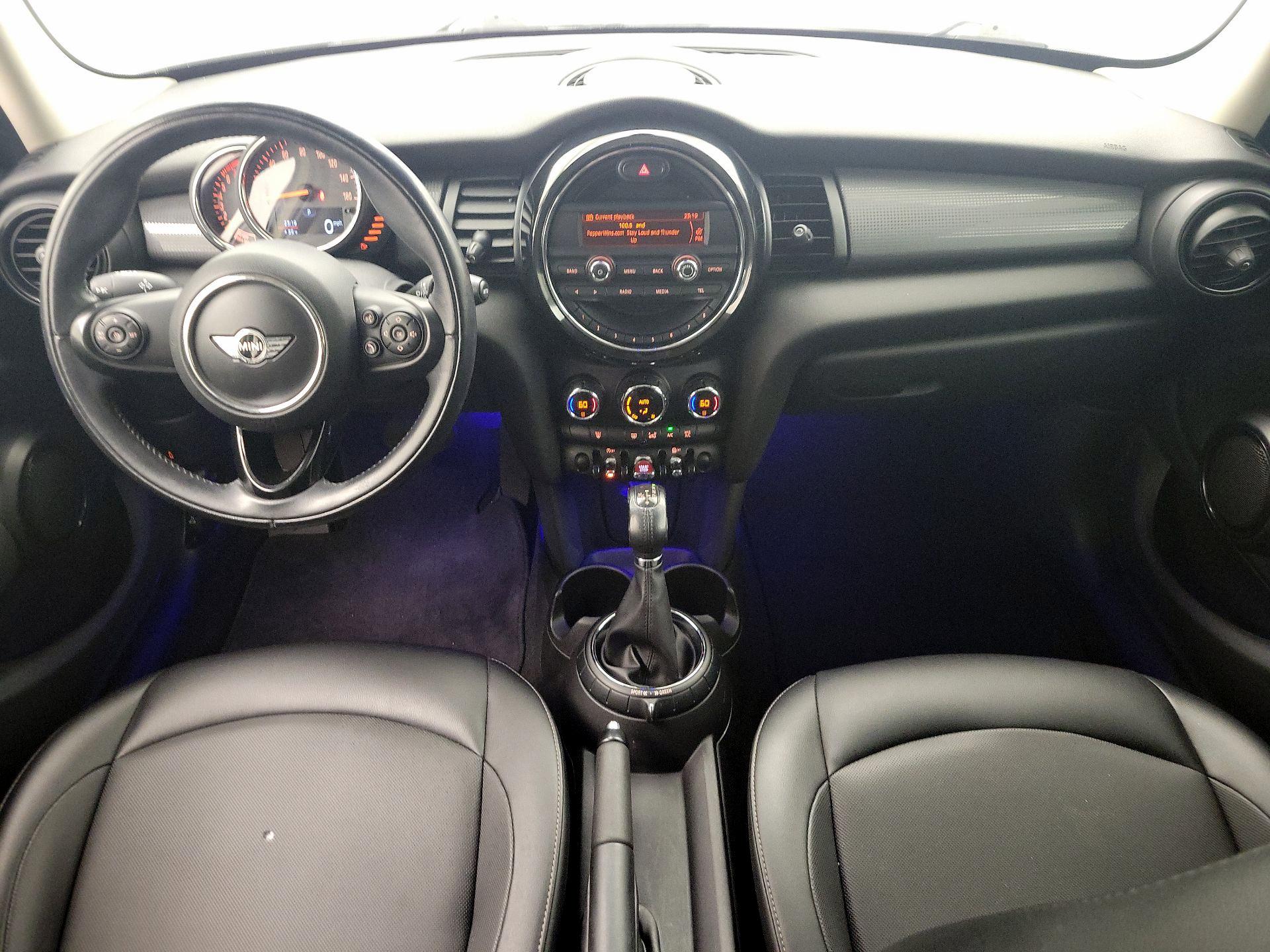 Thumbnail: 2016 MINI Cooper Hardtop - 9