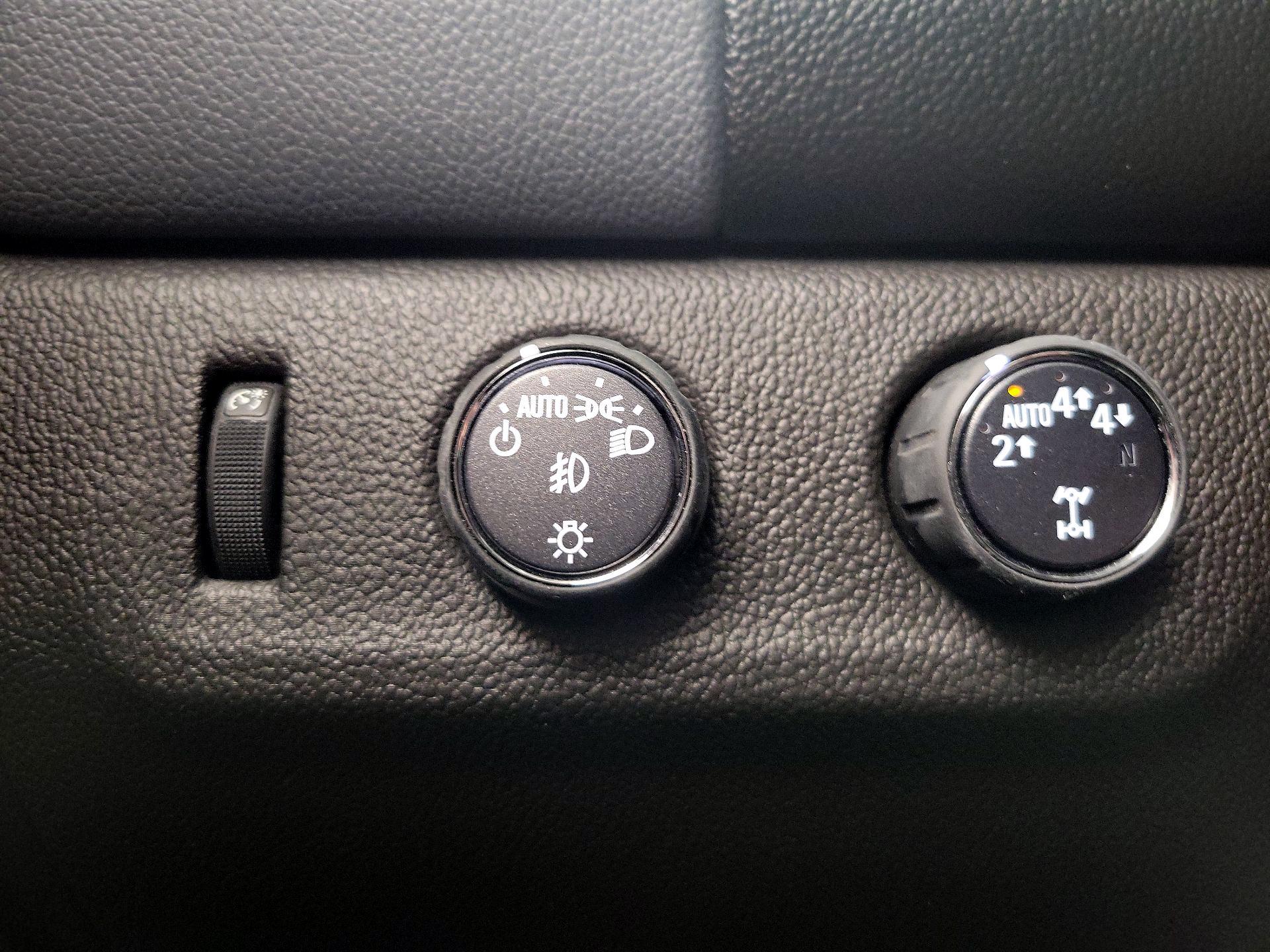 Thumbnail: 2021 Chevrolet Colorado - 13