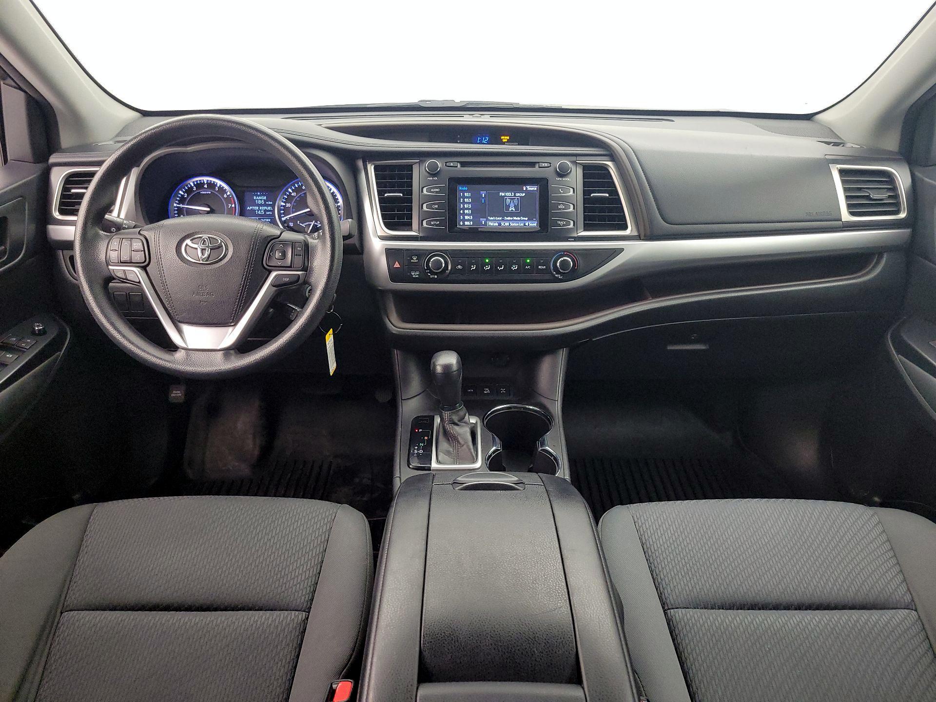 Thumbnail: 2016 Toyota Highlander - 9
