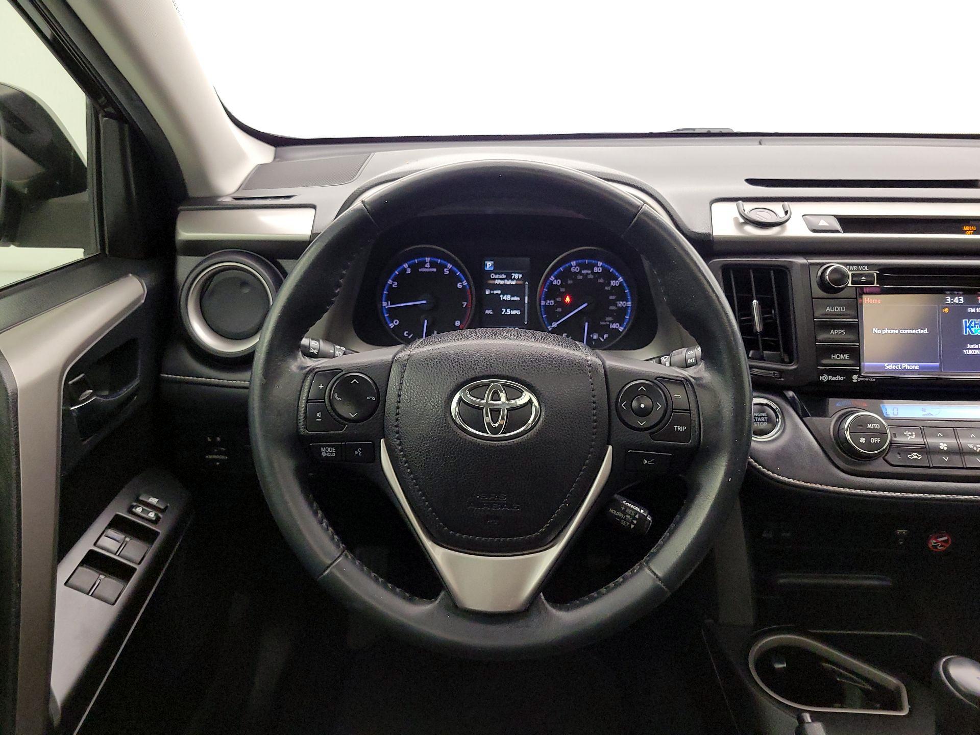 Thumbnail: 2018 Toyota RAV4 - 10