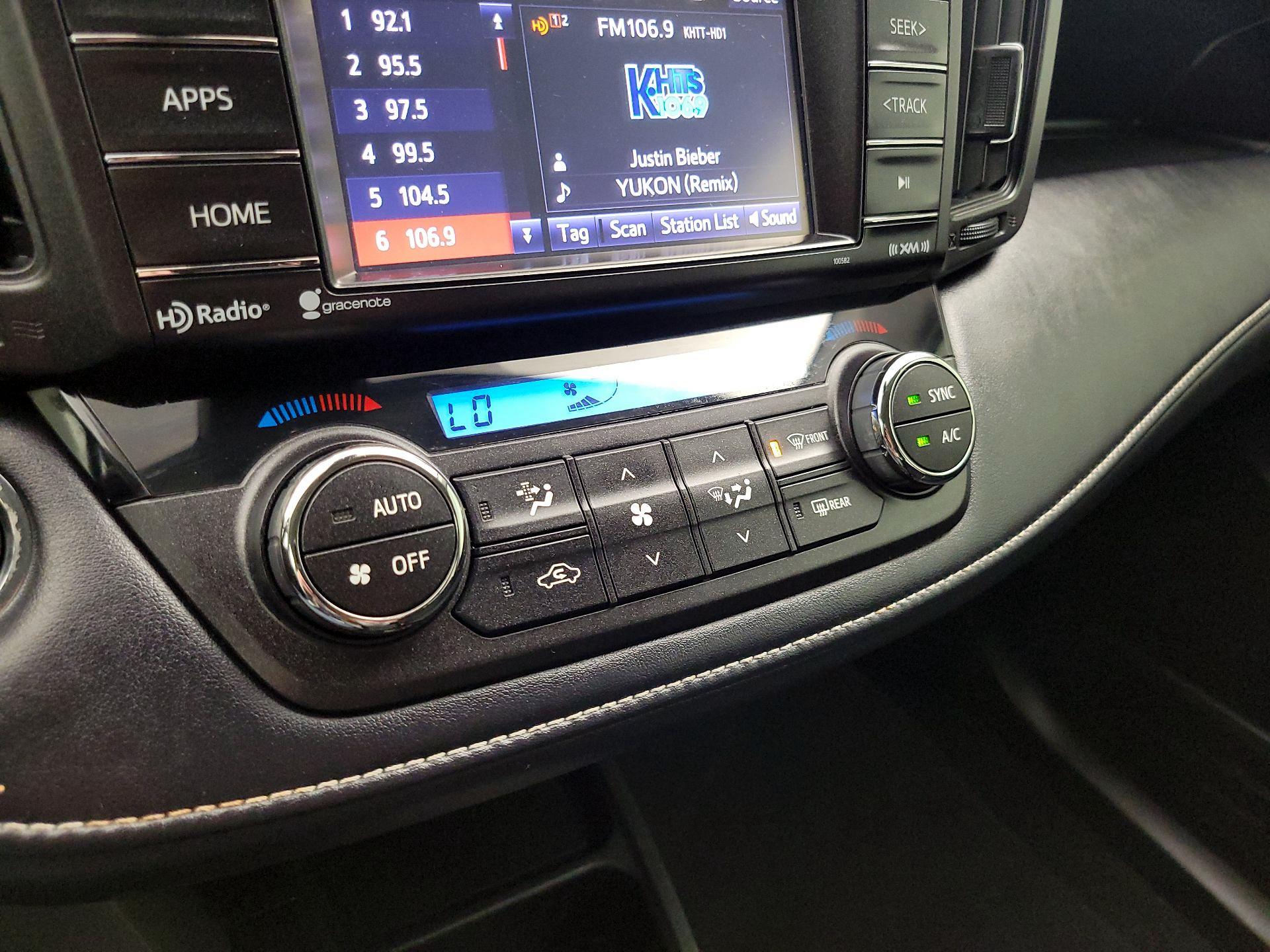 Thumbnail: 2018 Toyota RAV4 - 16