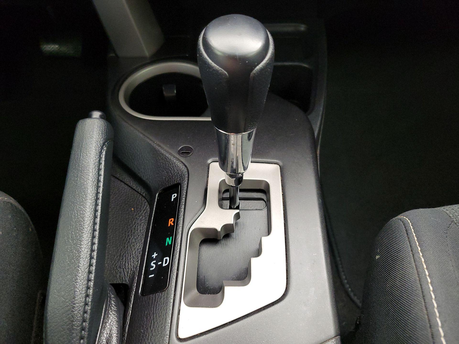 Thumbnail: 2018 Toyota RAV4 - 17