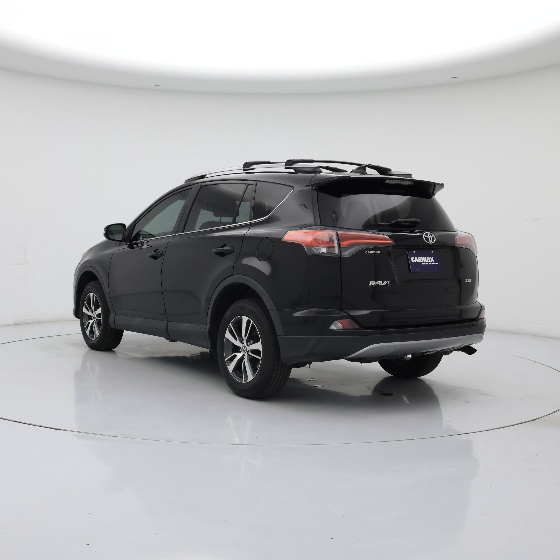 Thumbnail: 2018 Toyota RAV4 - 2