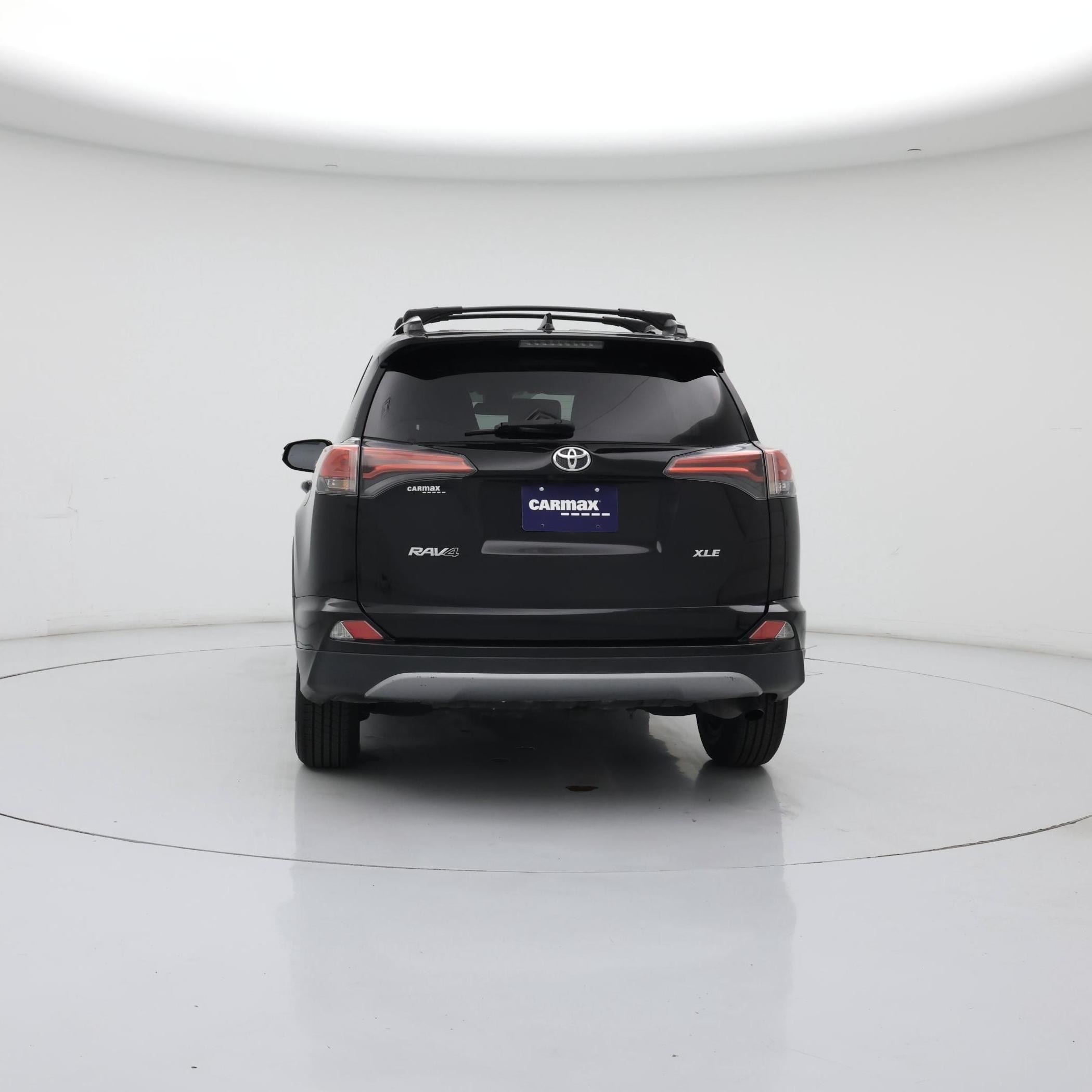 Thumbnail: 2018 Toyota RAV4 - 6