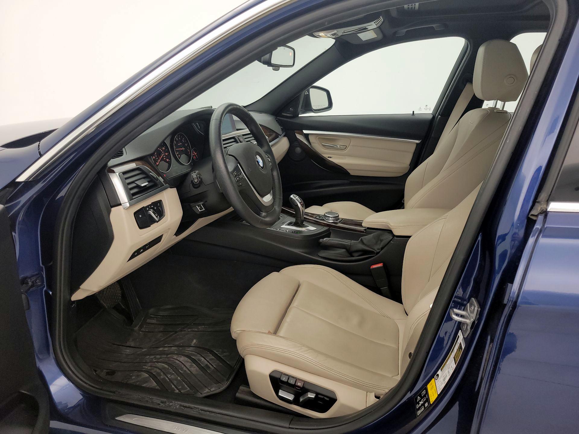 Thumbnail: 2016 BMW 3 Series - 11