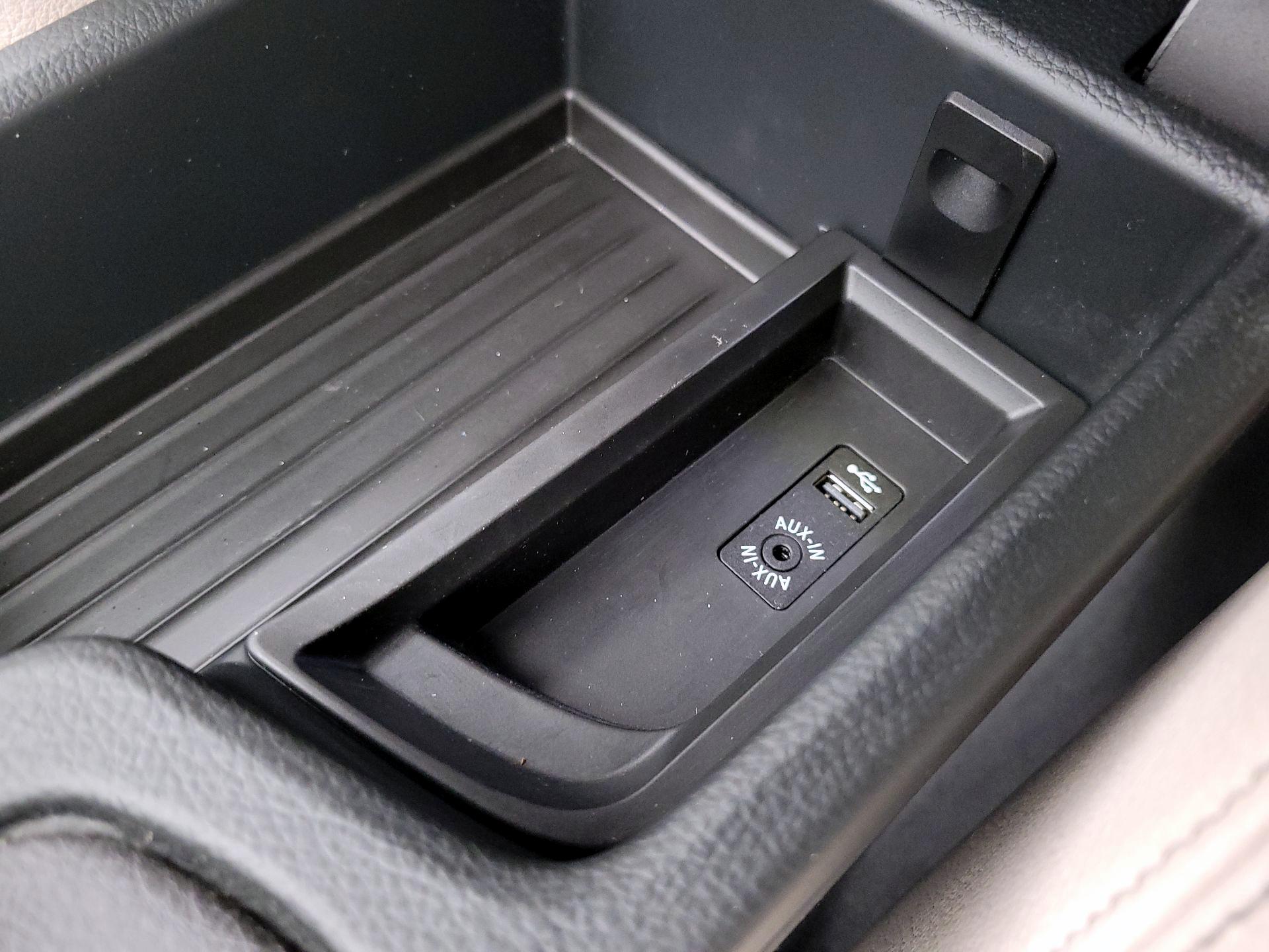 Thumbnail: 2016 BMW 3 Series - 19