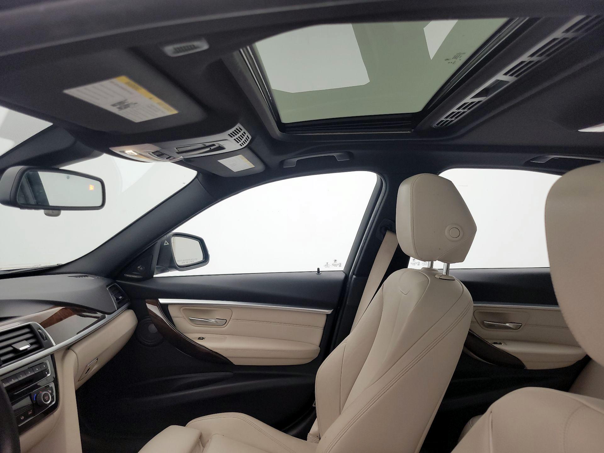 Thumbnail: 2016 BMW 3 Series - 20