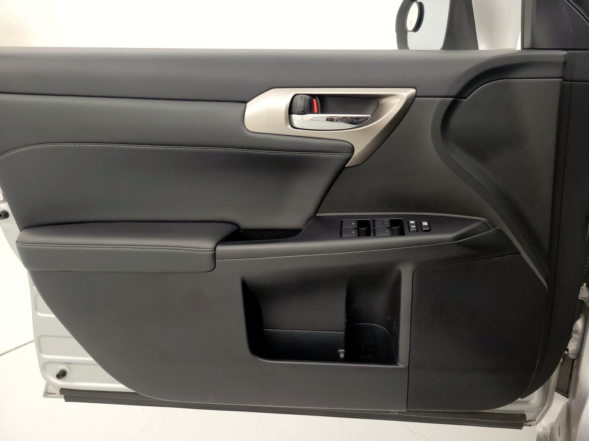 Thumbnail: 2014 Lexus CT - 12