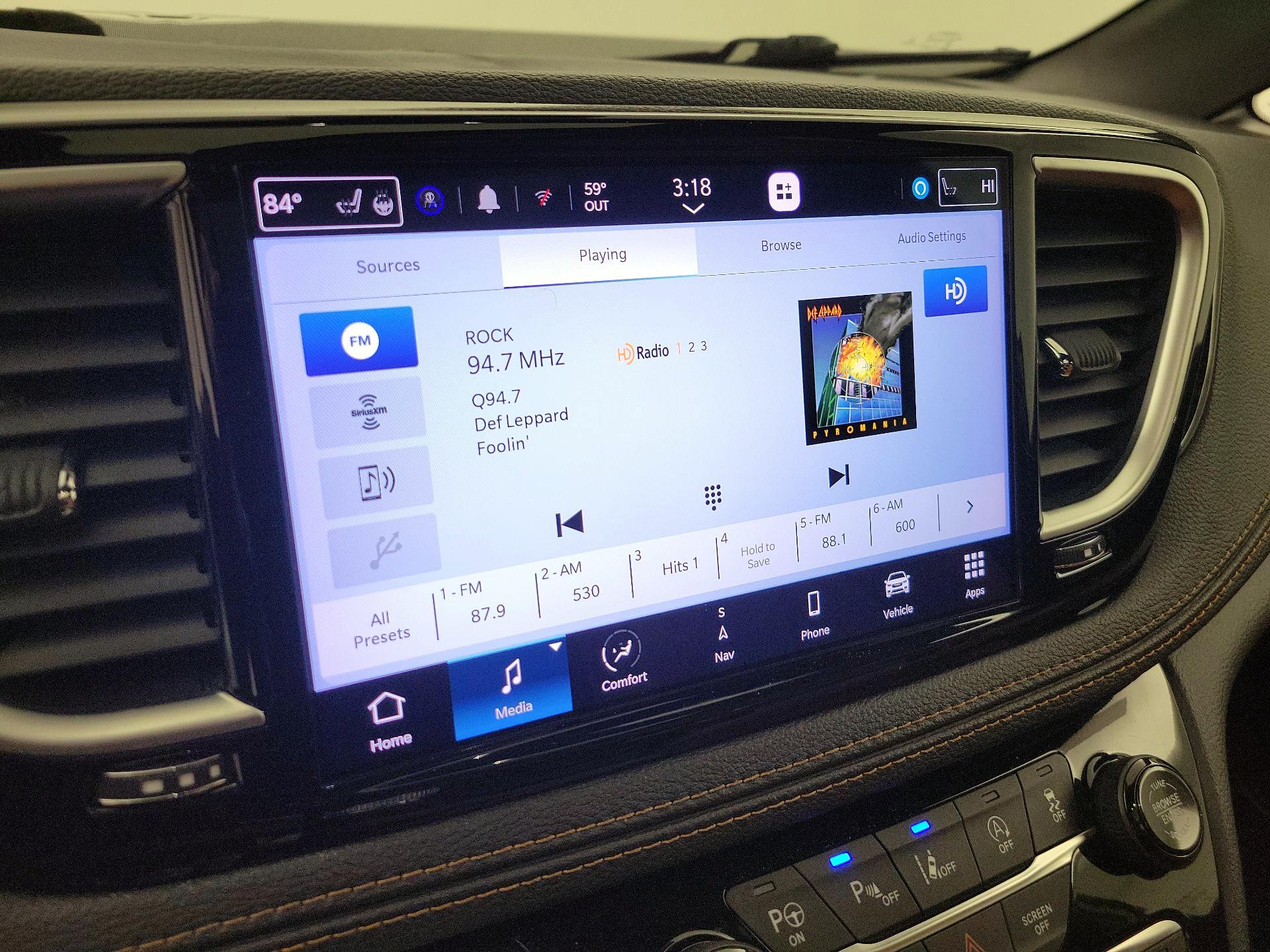 Thumbnail: 2021 Chrysler Pacifica - 16