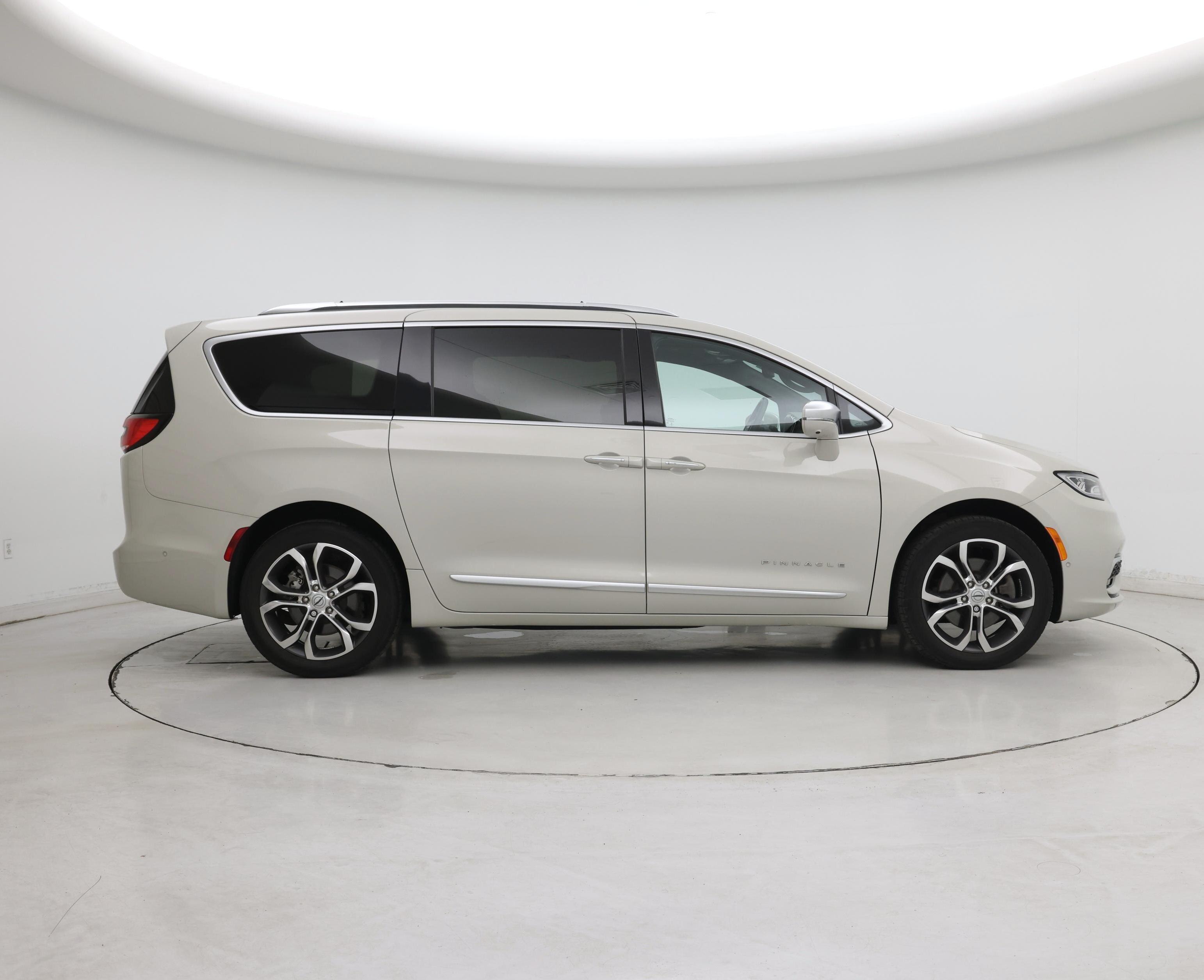 Thumbnail: 2021 Chrysler Pacifica - 7