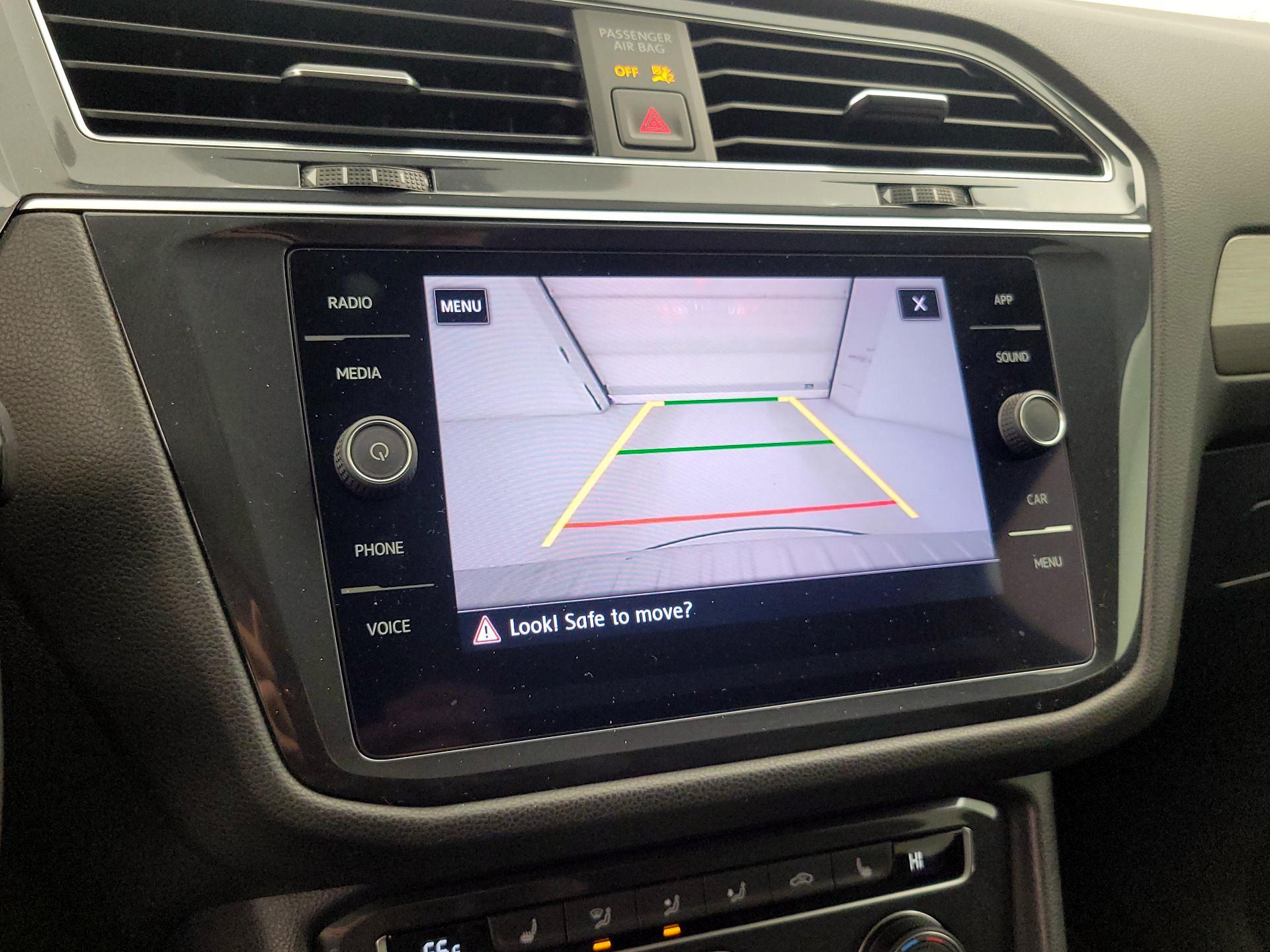 Thumbnail: 2020 Volkswagen Tiguan - 14