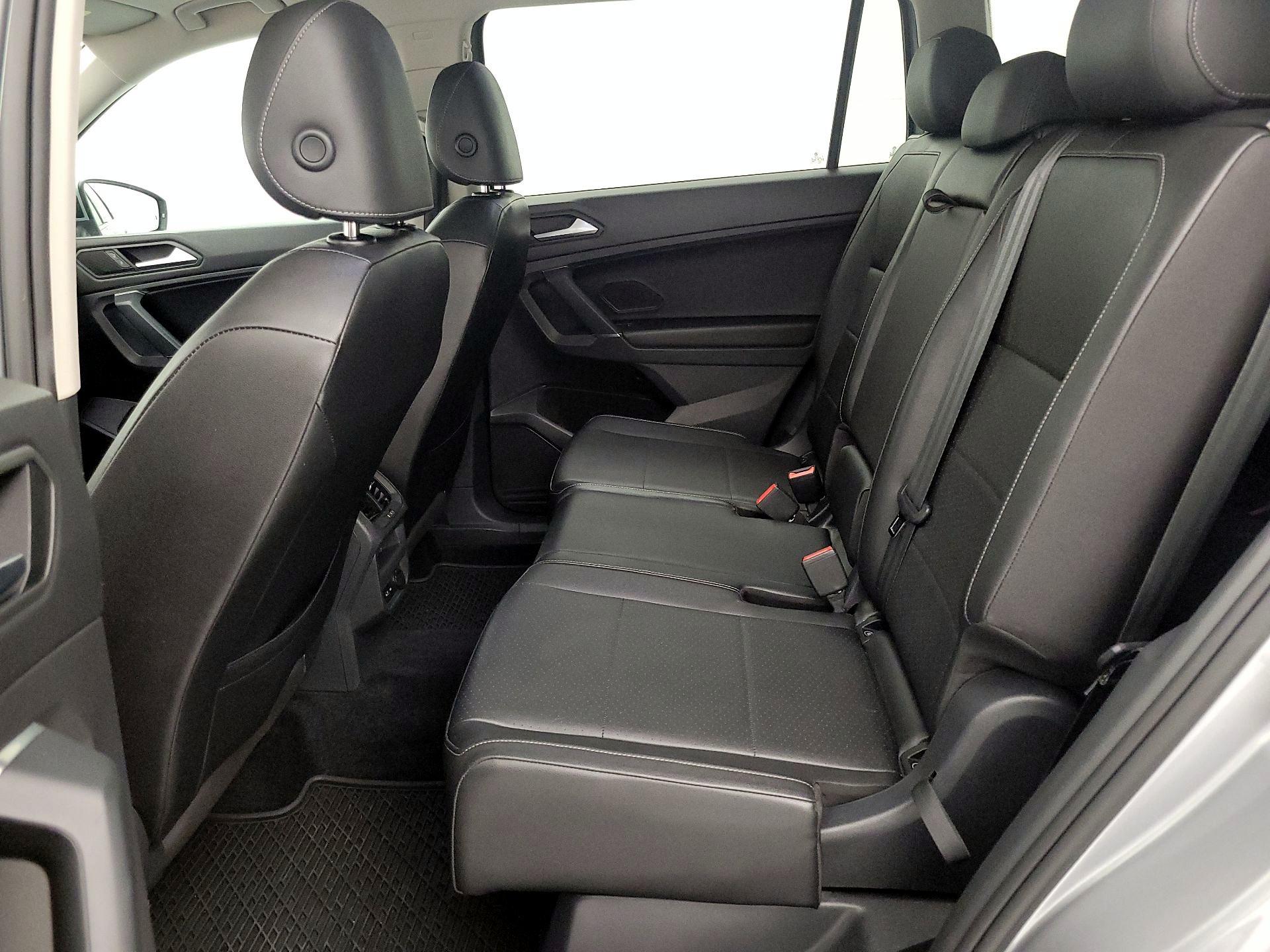 Thumbnail: 2020 Volkswagen Tiguan - 20