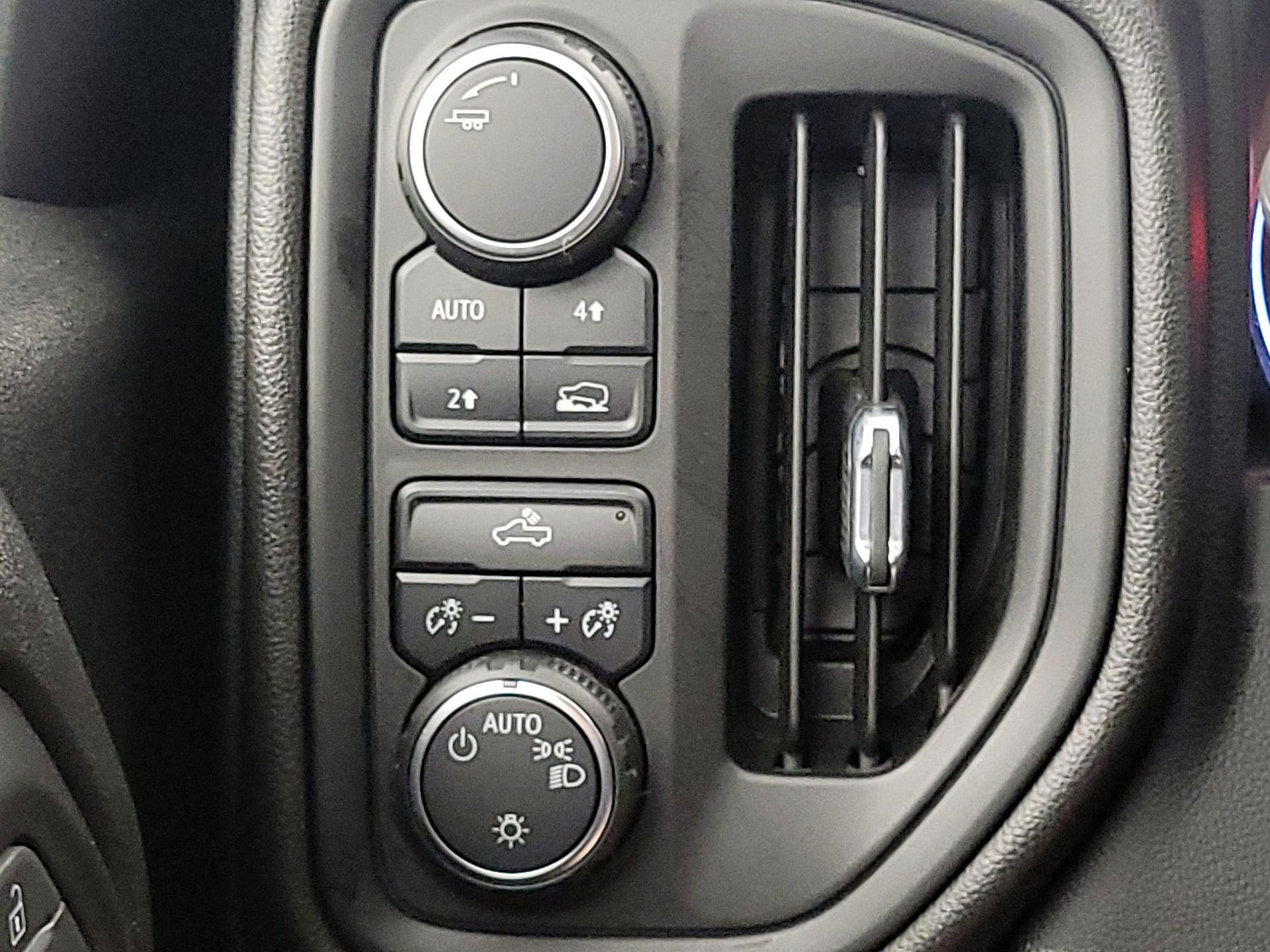 Thumbnail: 2022 Chevrolet Silverado 1500 - 13