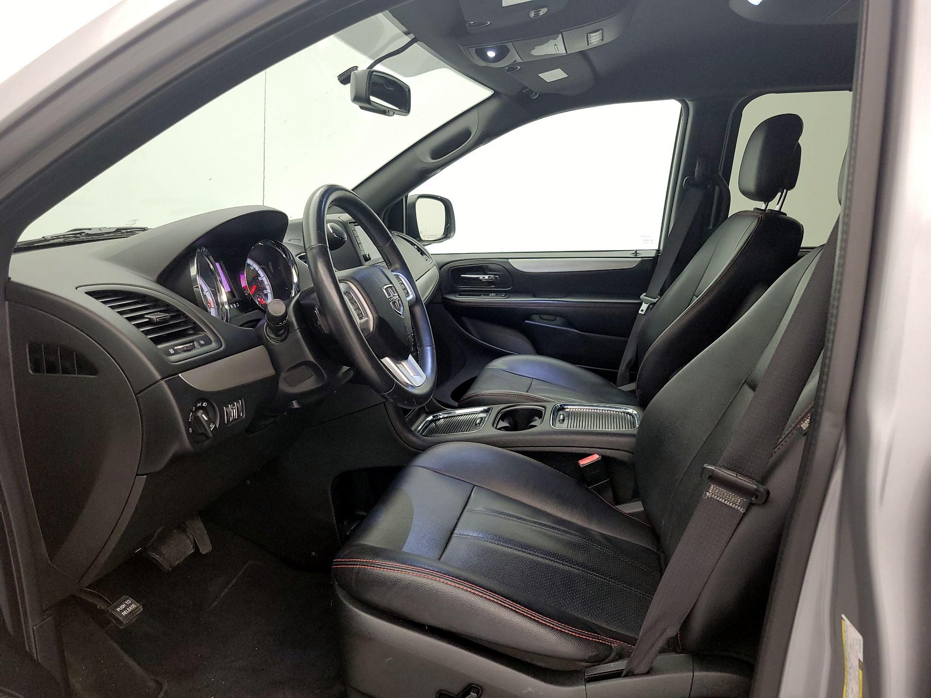 Thumbnail: 2018 Dodge Grand Caravan - 11