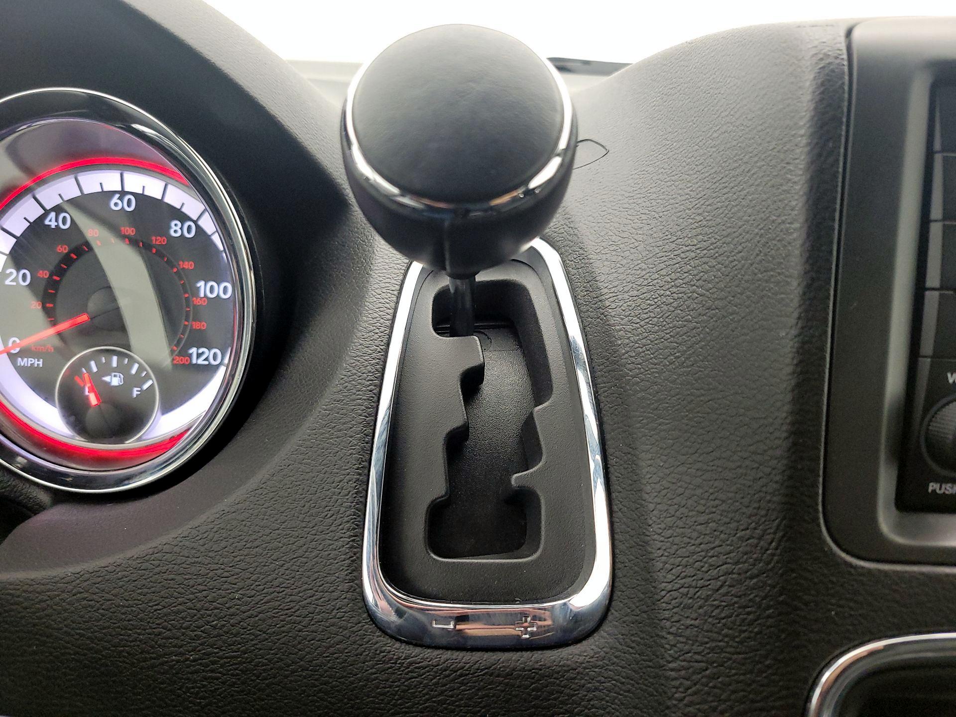 Thumbnail: 2018 Dodge Grand Caravan - 17