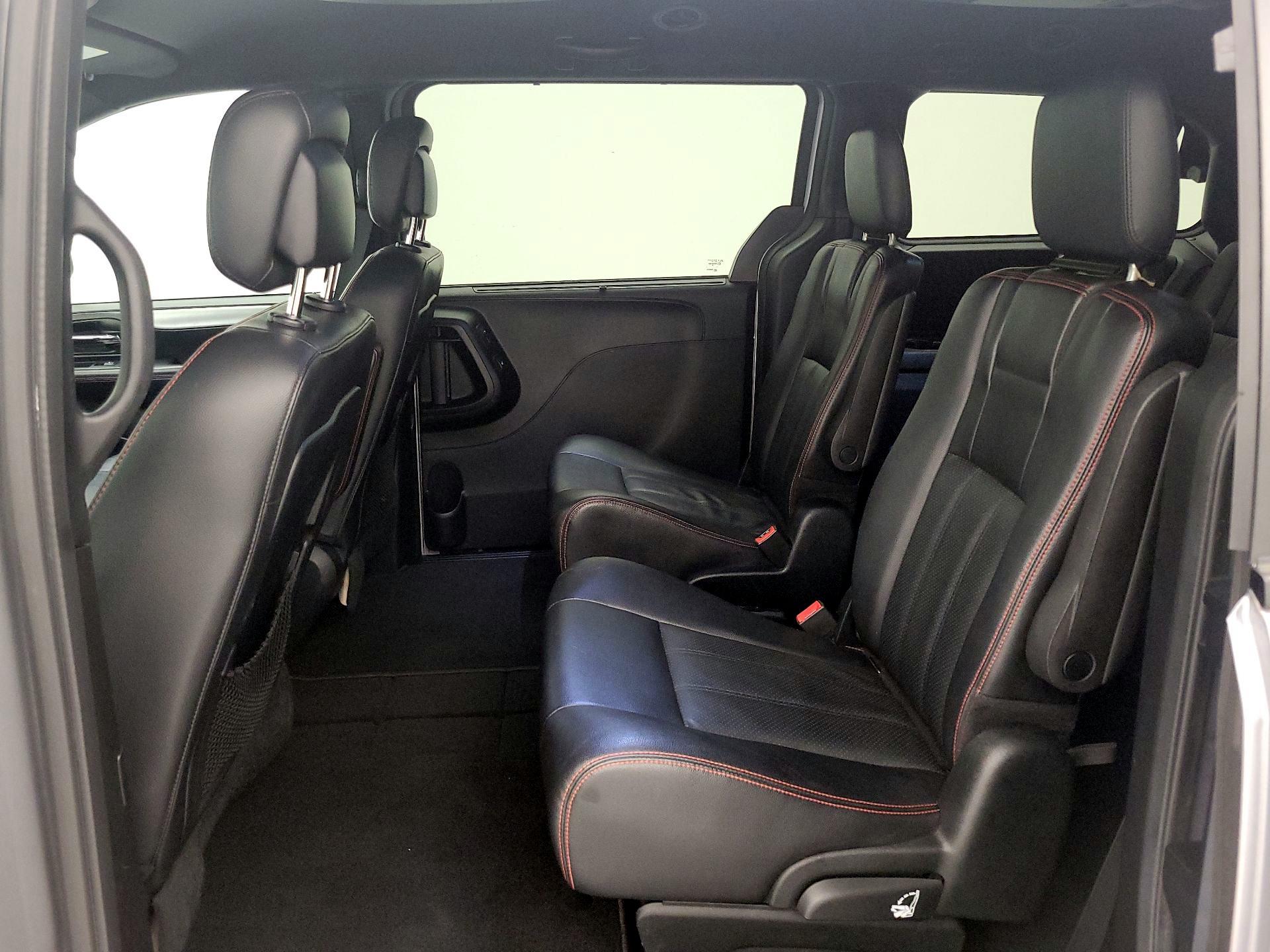 Thumbnail: 2018 Dodge Grand Caravan - 19