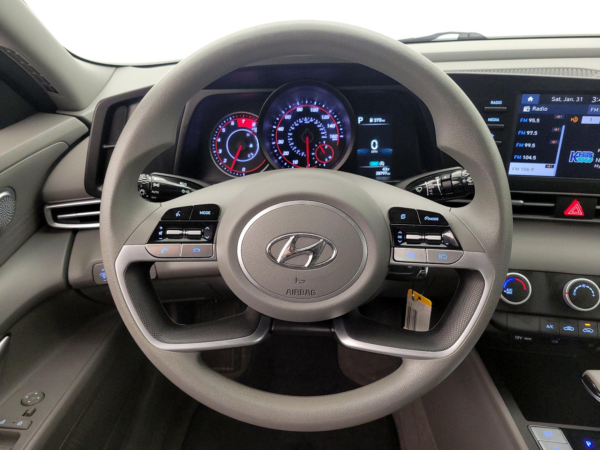 Thumbnail: 2023 Hyundai Elantra - 10