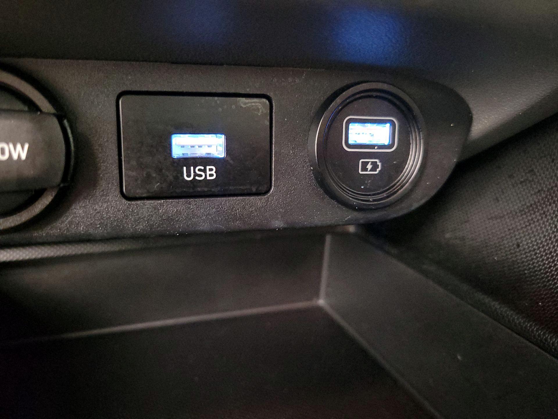 Thumbnail: 2023 Hyundai Elantra - 18