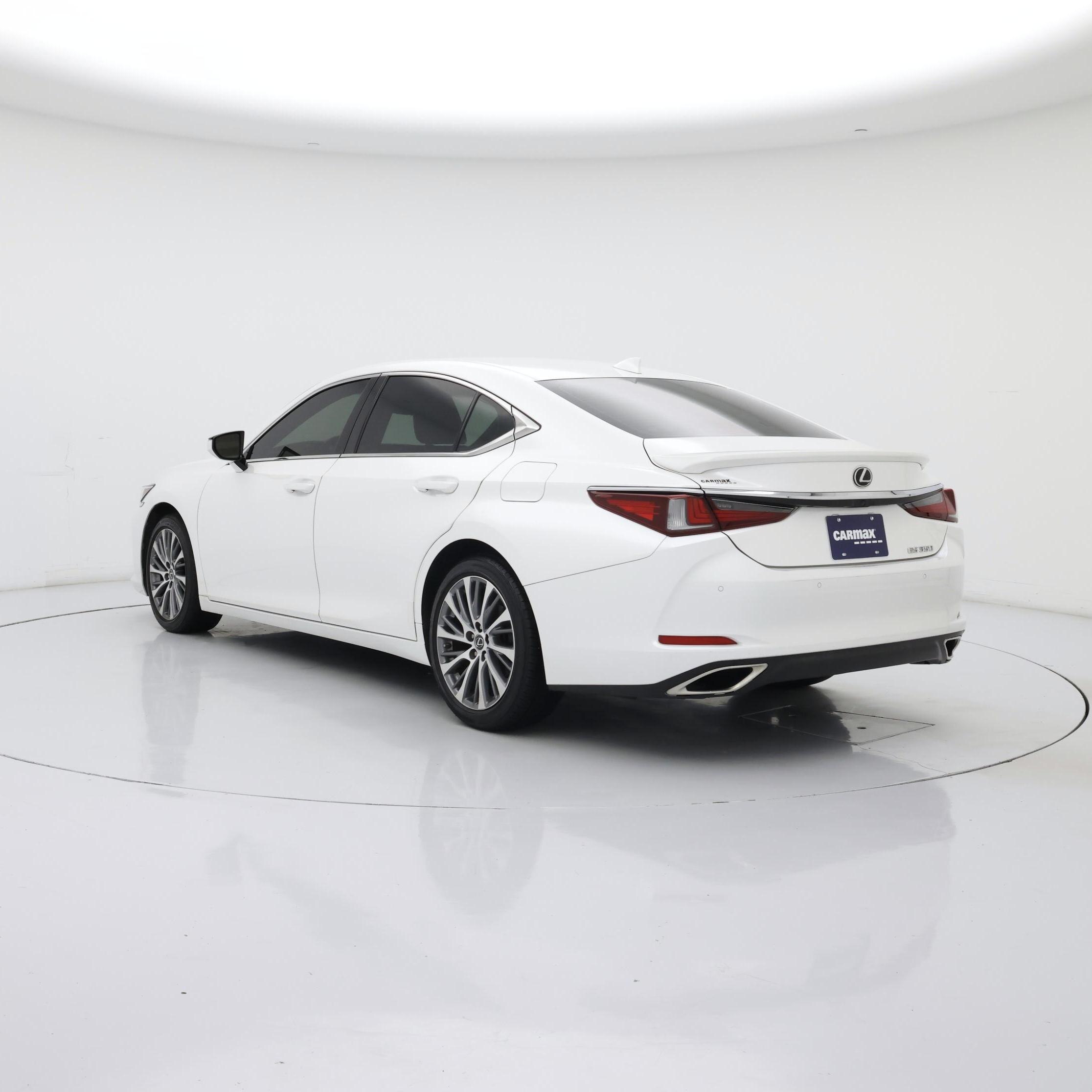 Thumbnail: 2021 Lexus ES - 2