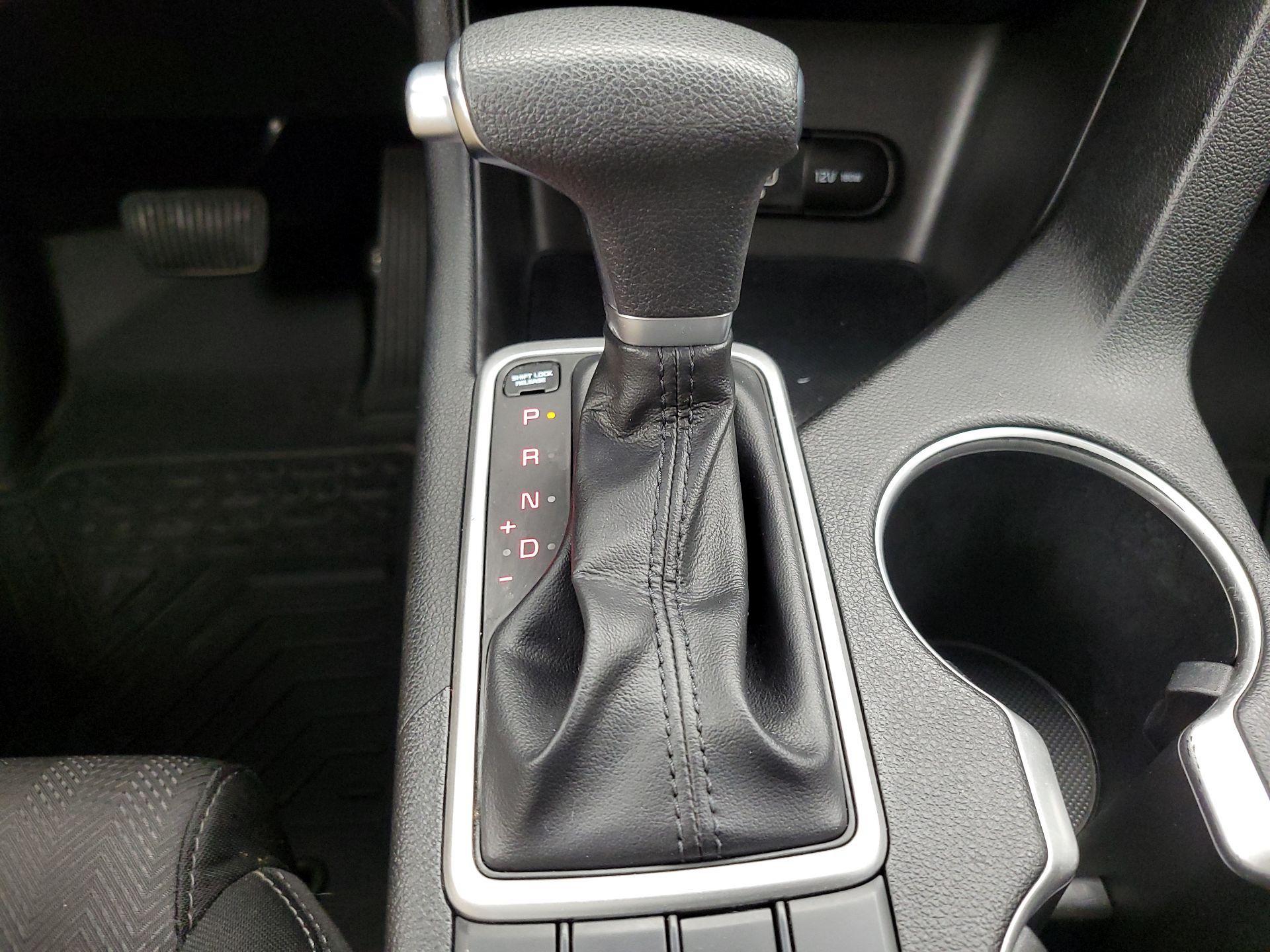 Thumbnail: 2019 Kia Sportage - 17