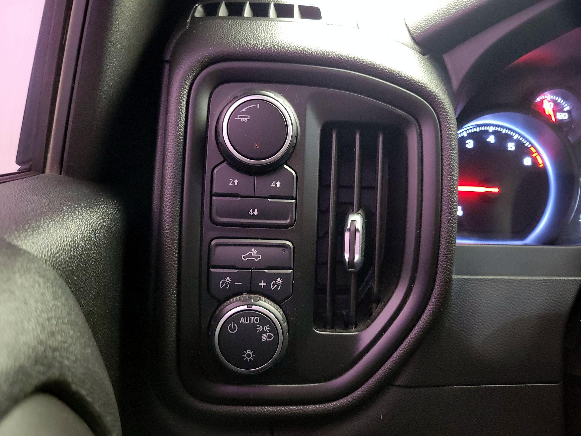 Thumbnail: 2021 Chevrolet Silverado 2500 - 13