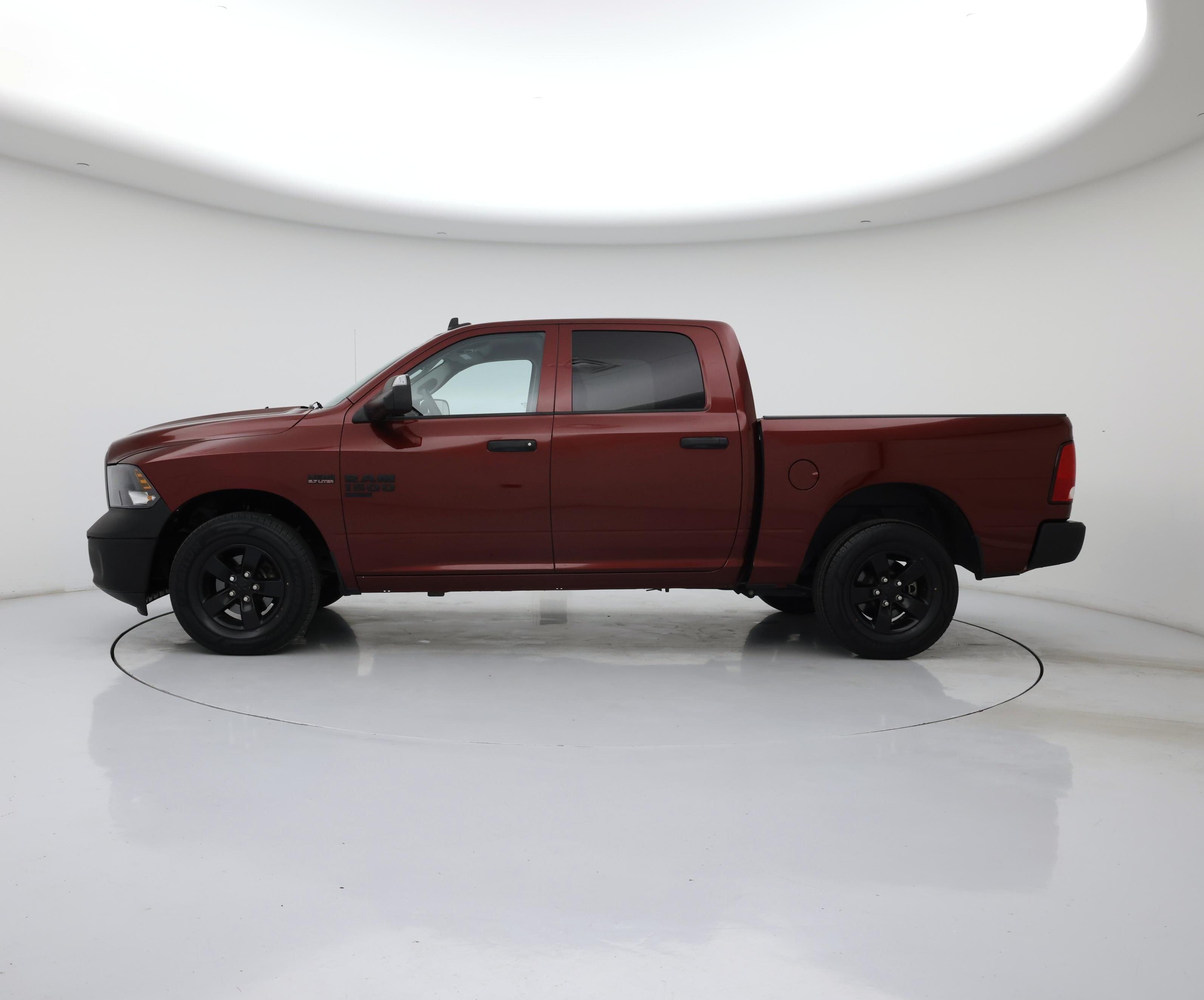 Thumbnail: 2021 RAM 1500 Classic - 3