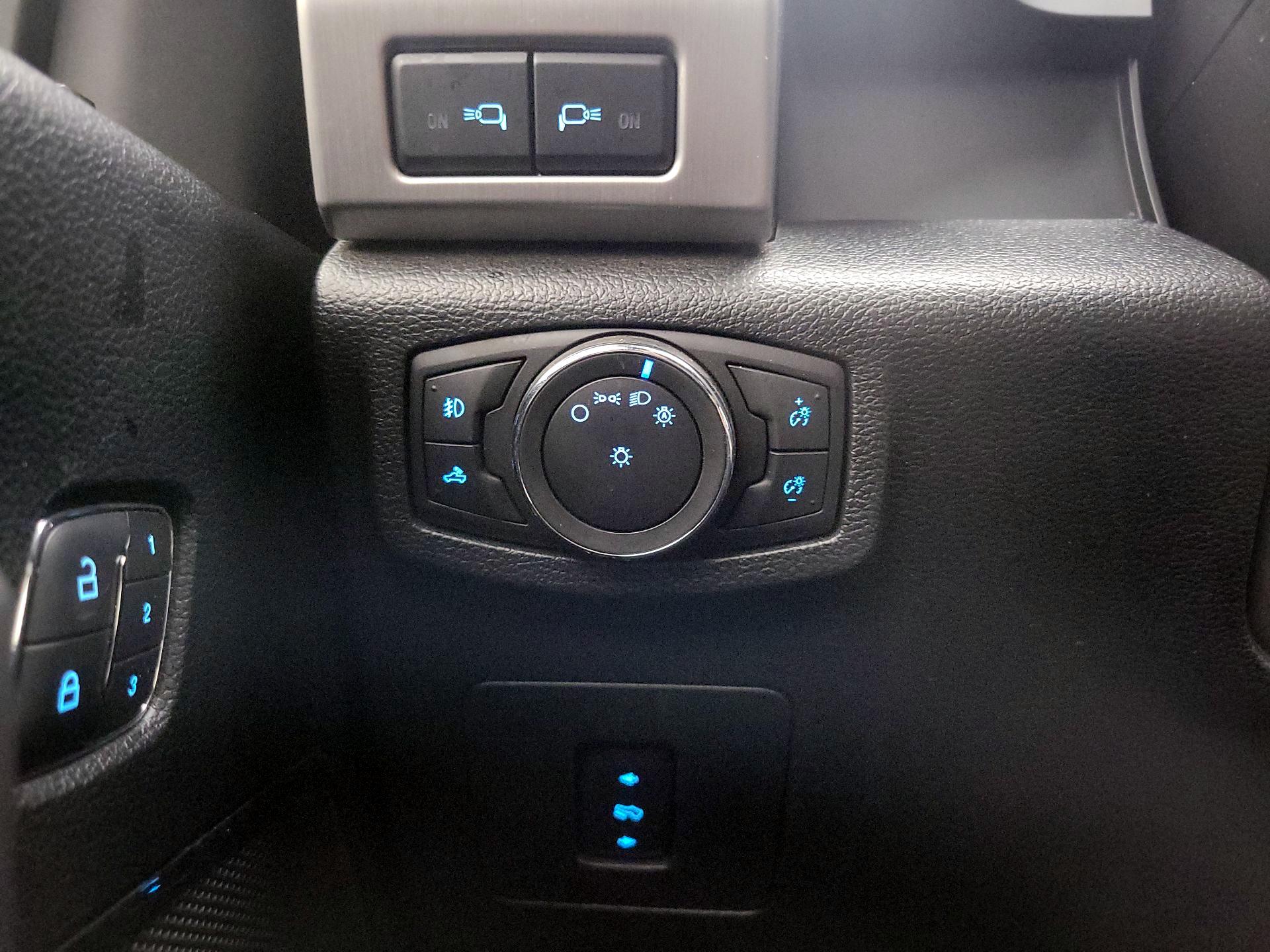 Thumbnail: 2016 Ford F-150 - 13