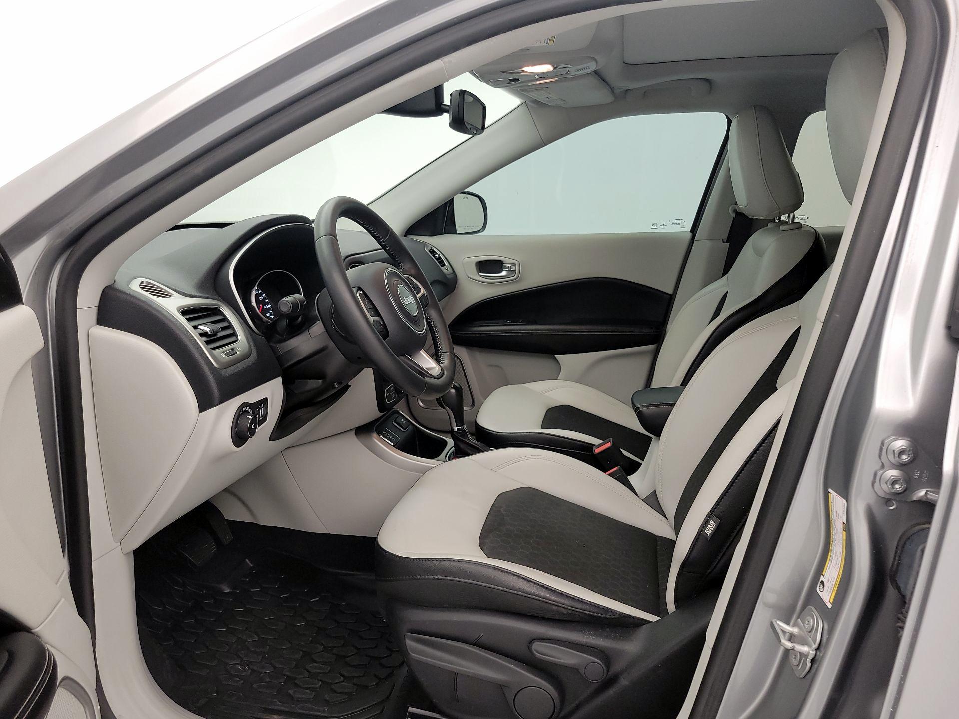 Thumbnail: 2018 Jeep Compass - 11